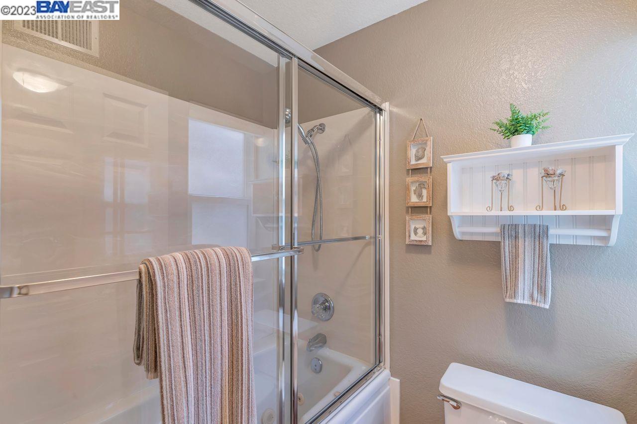 302 Norris Canyon Ter