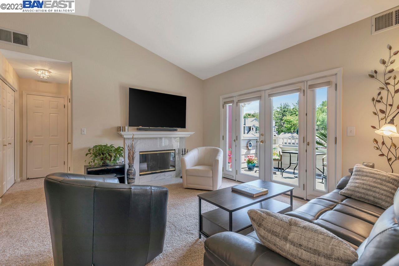 302 Norris Canyon Ter