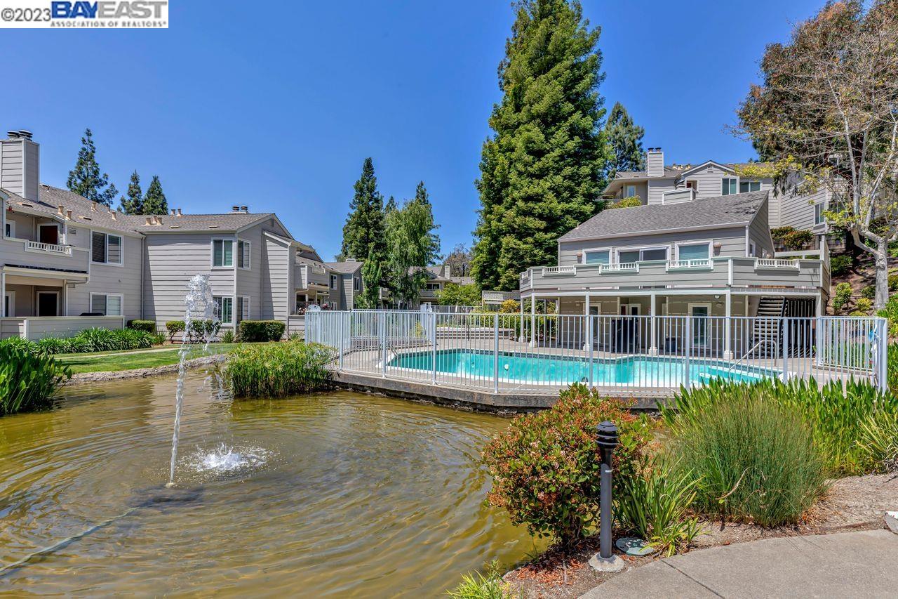 302 Norris Canyon Ter