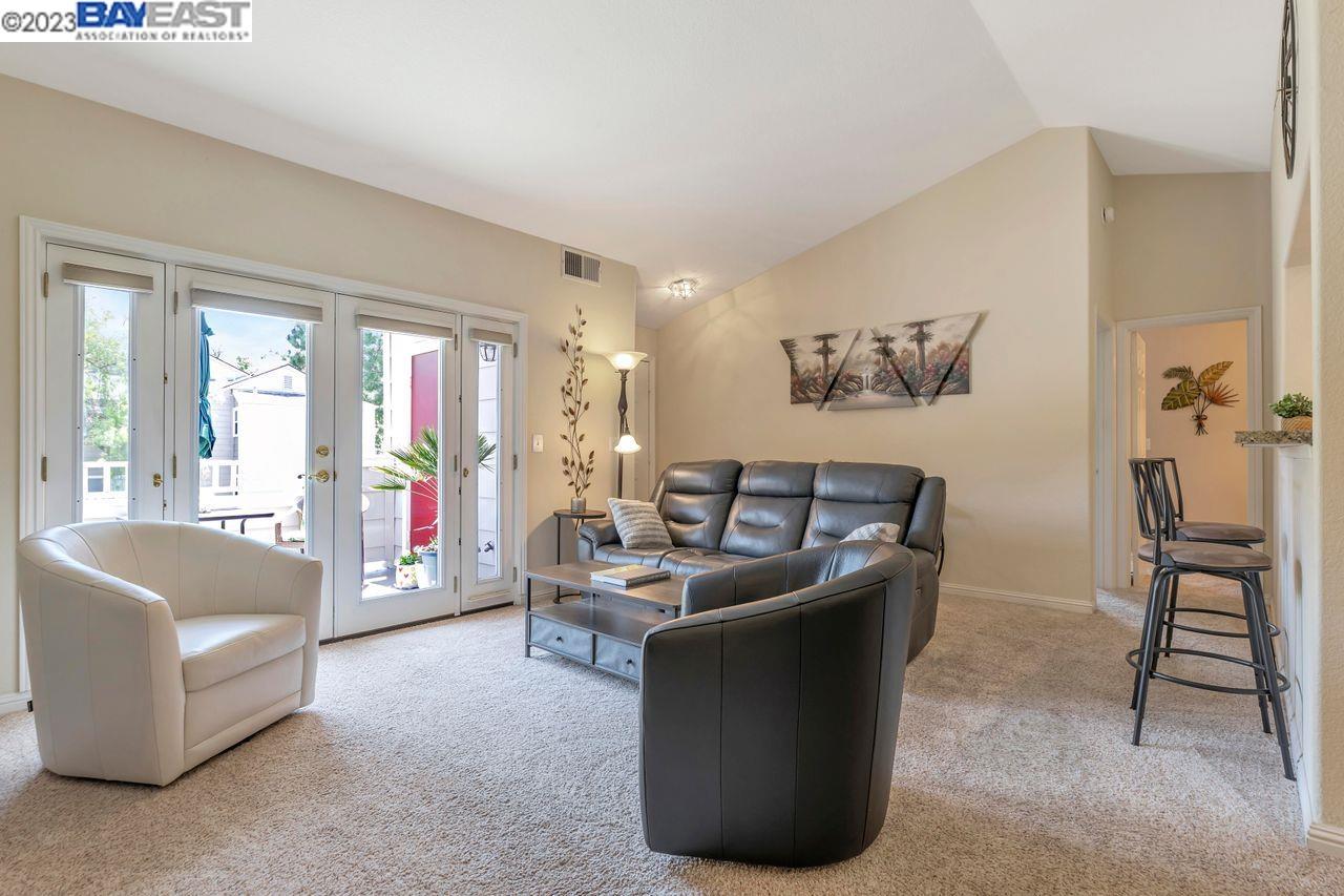 302 Norris Canyon Ter