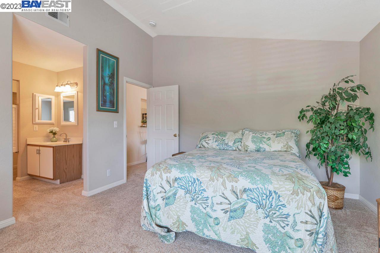 302 Norris Canyon Ter