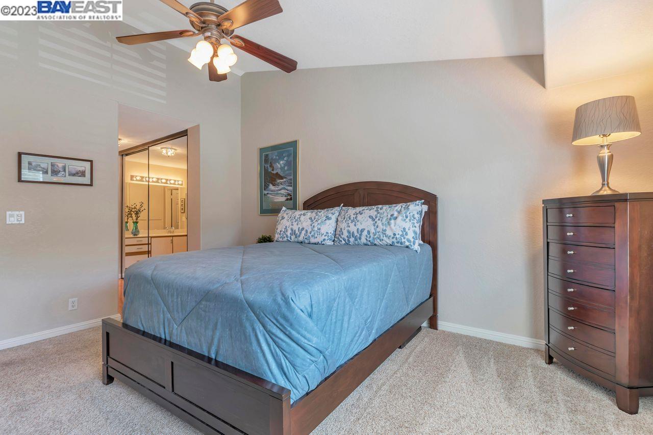 302 Norris Canyon Ter