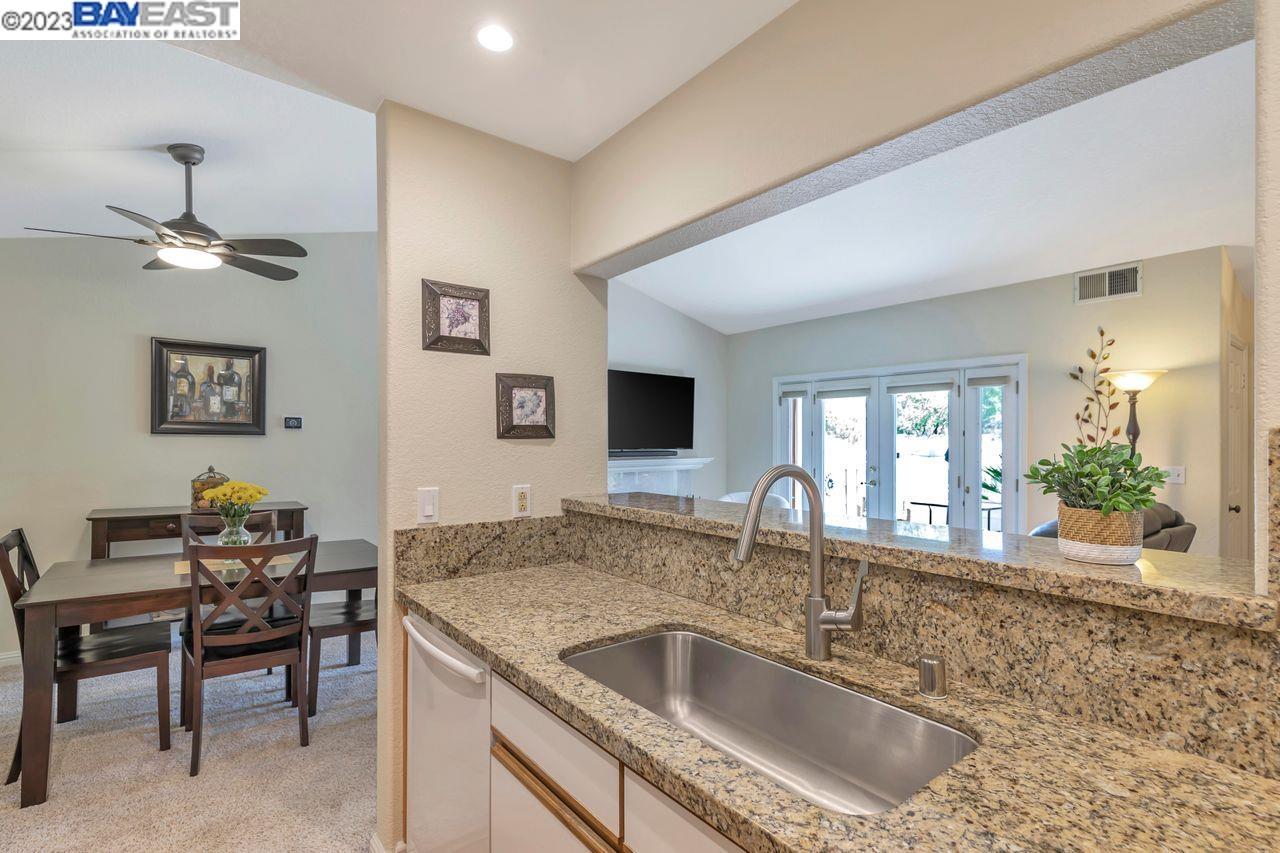 302 Norris Canyon Ter