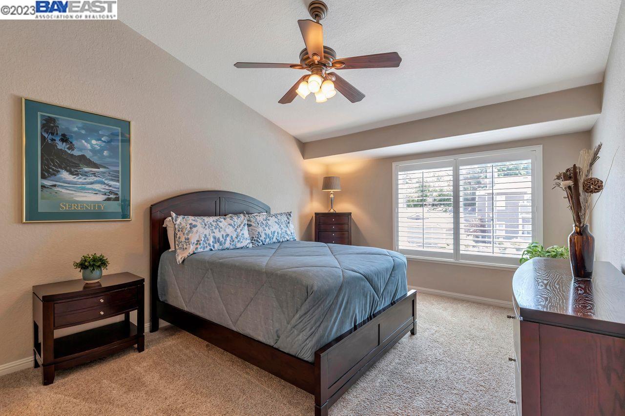 302 Norris Canyon Ter