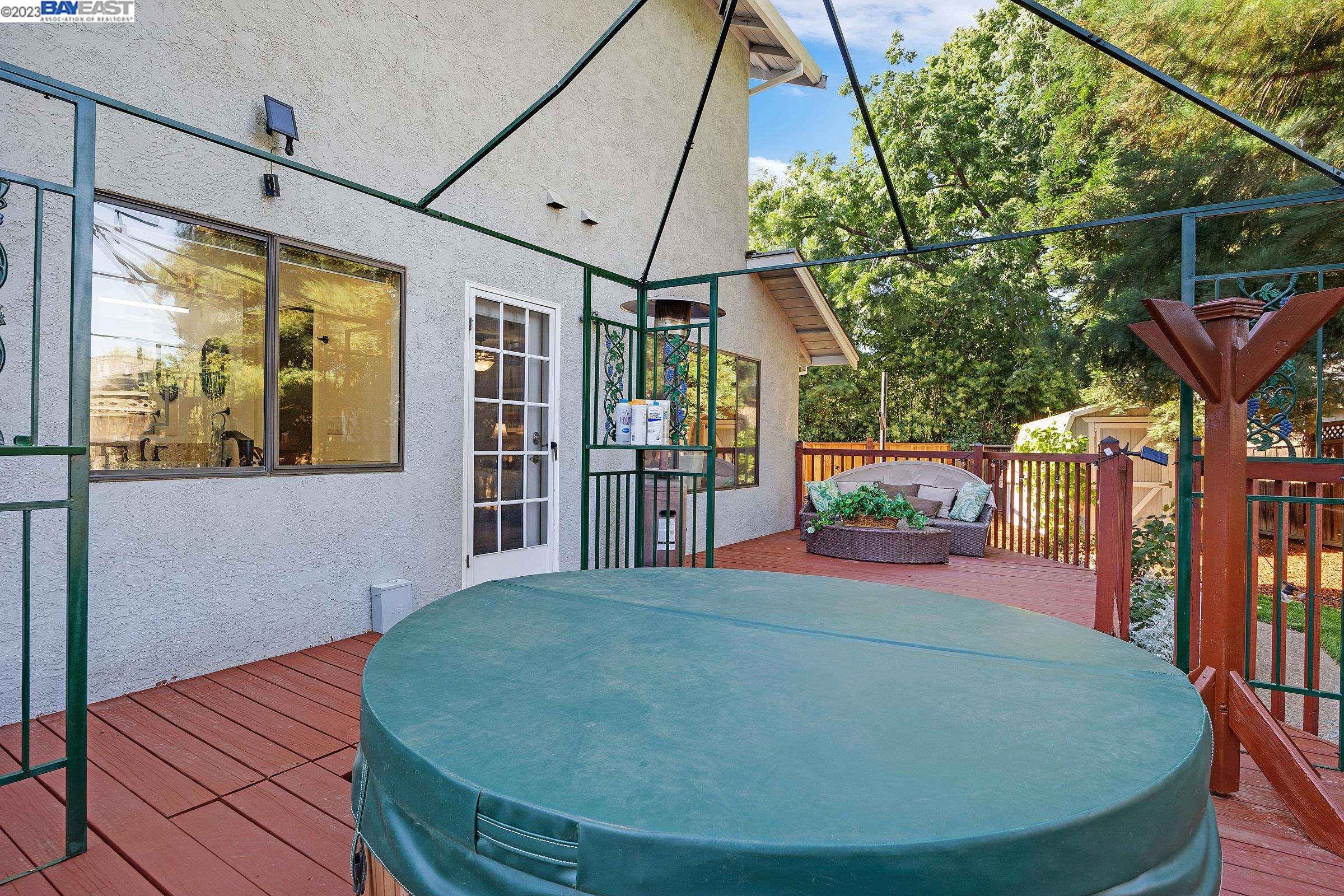 1579 Fontonett Place