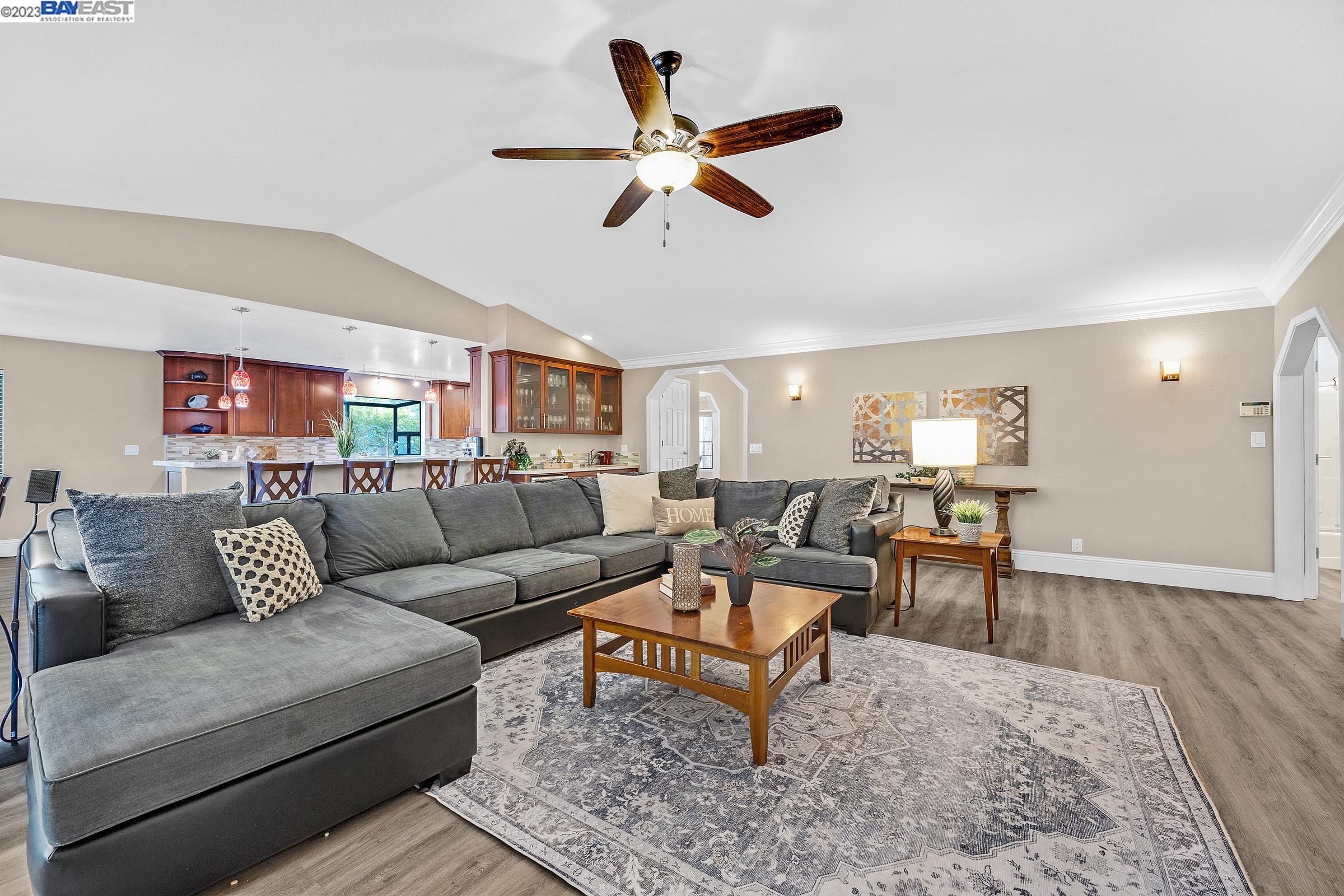 1579 Fontonett Place