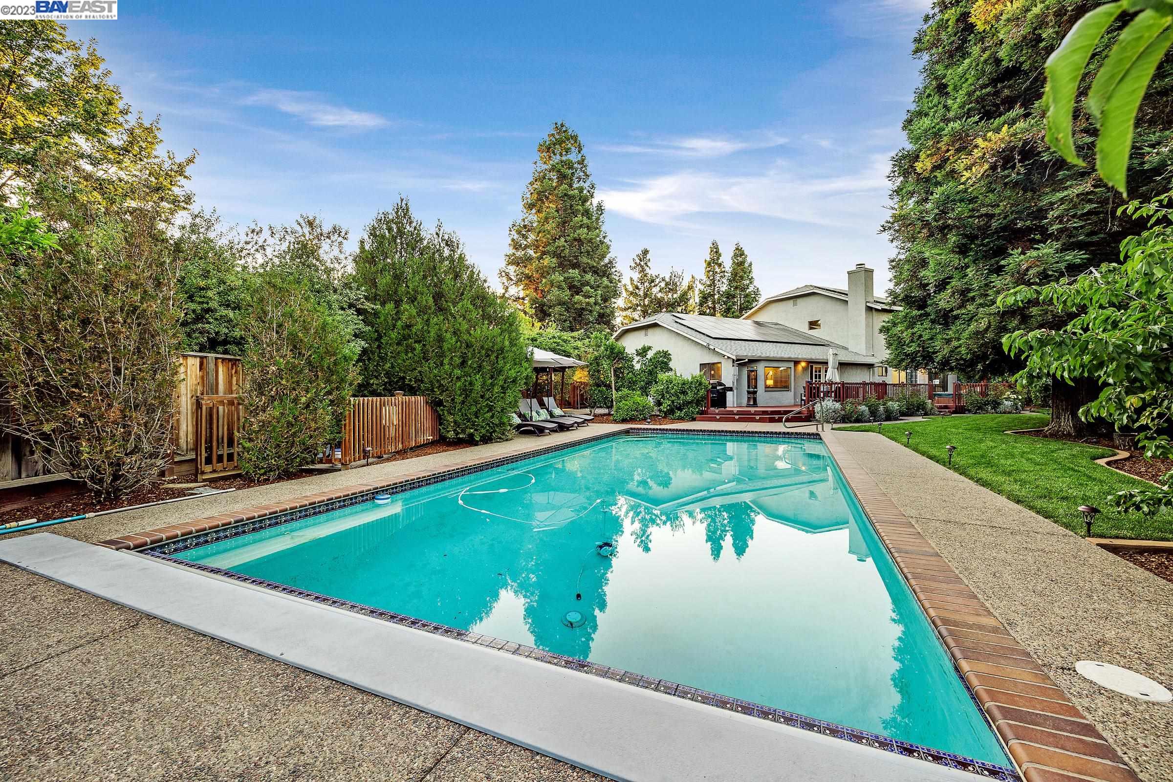 1579 Fontonett Place