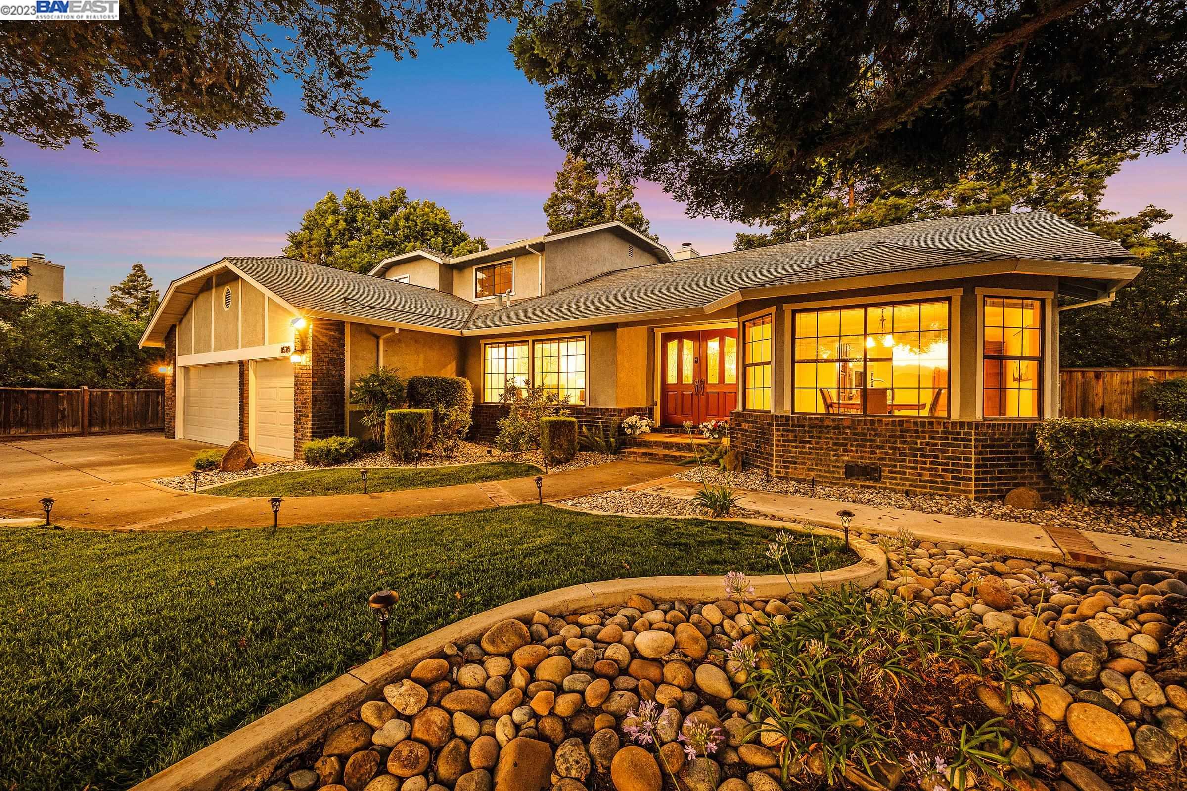 1579 Fontonett Place