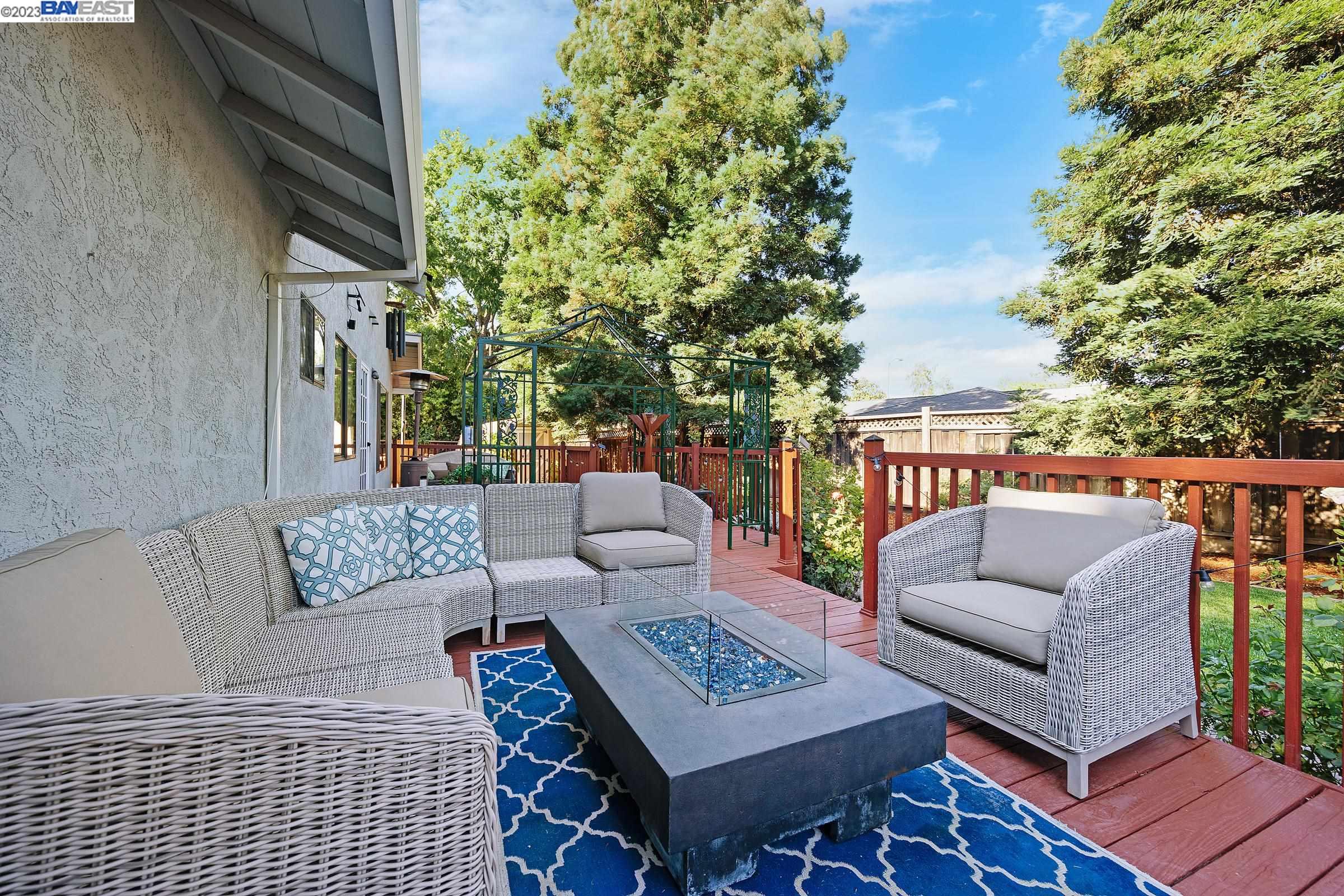 1579 Fontonett Place