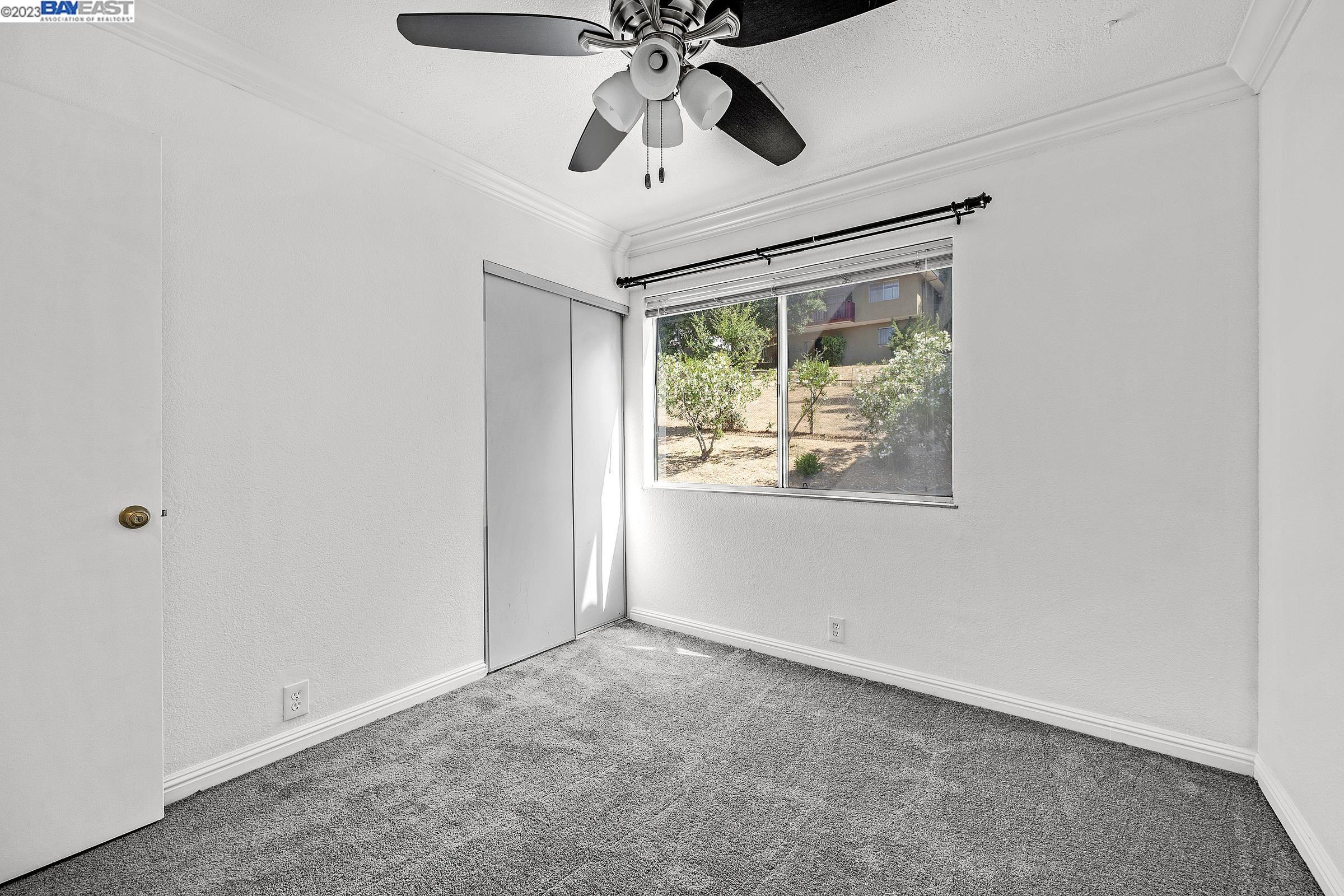 7400 Mountain Blvd # 3A