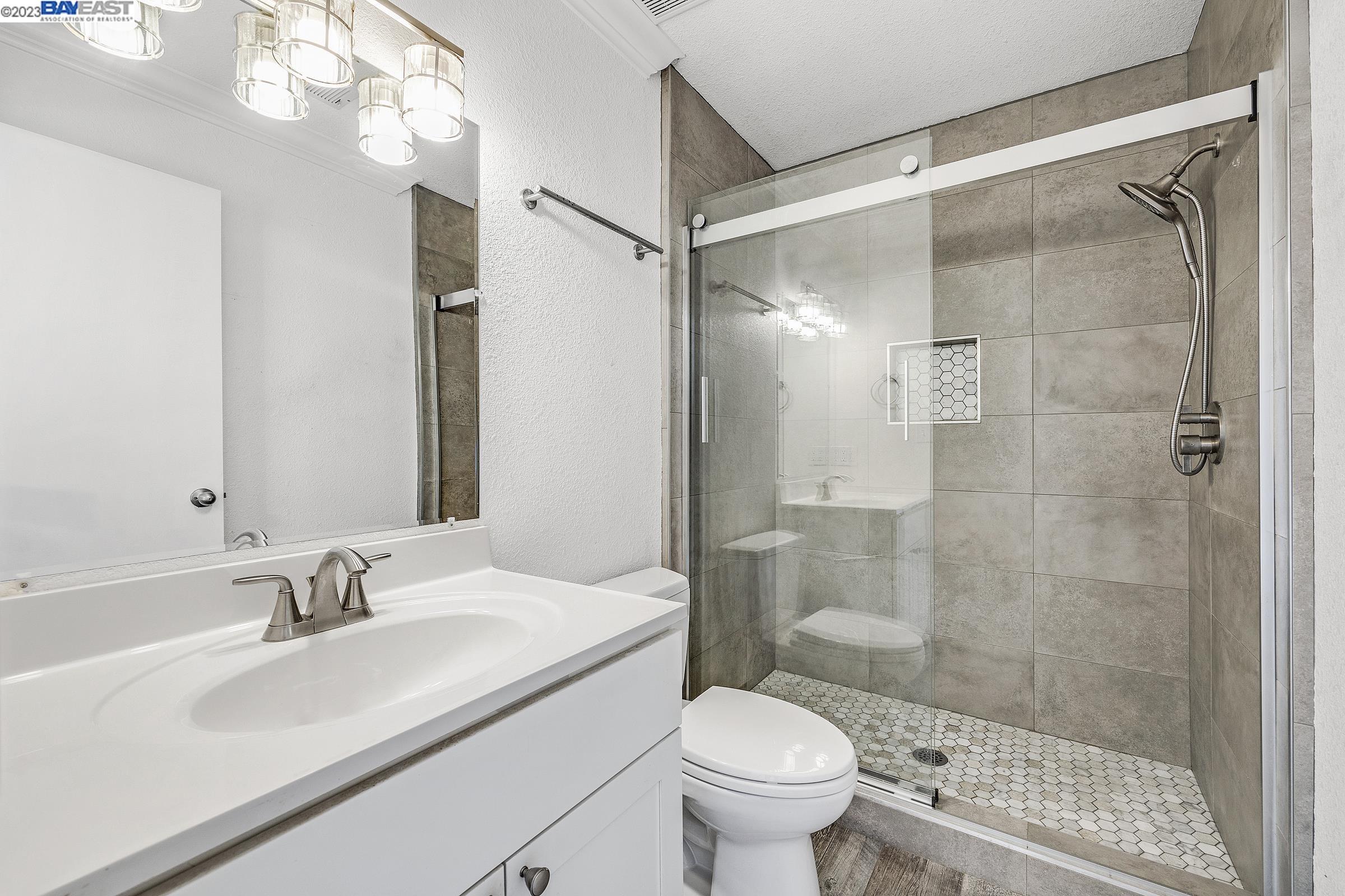 7400 Mountain Blvd # 3A