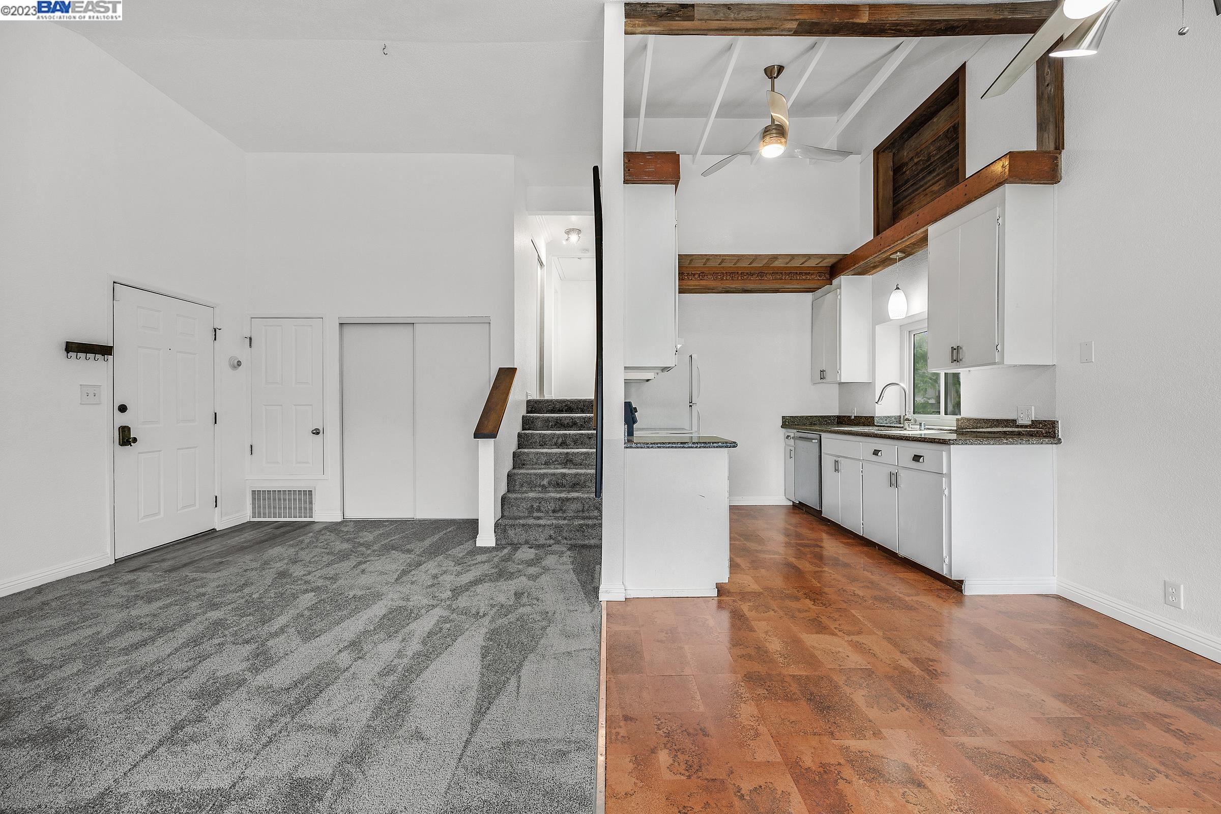 7400 Mountain Blvd # 3A