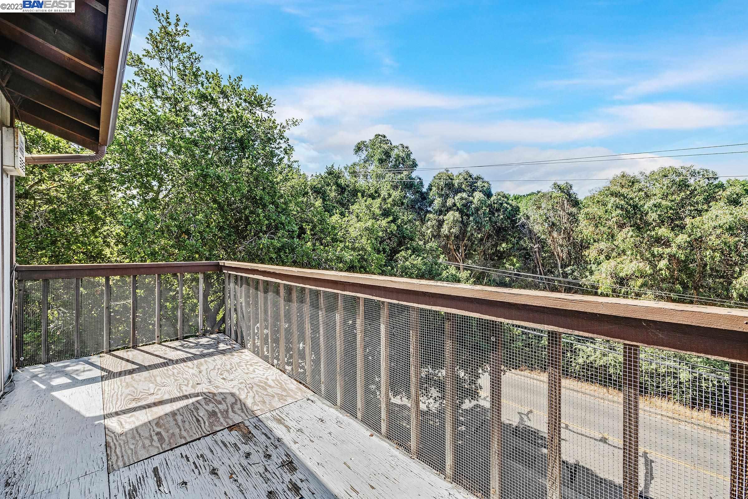 7400 Mountain Blvd # 3A