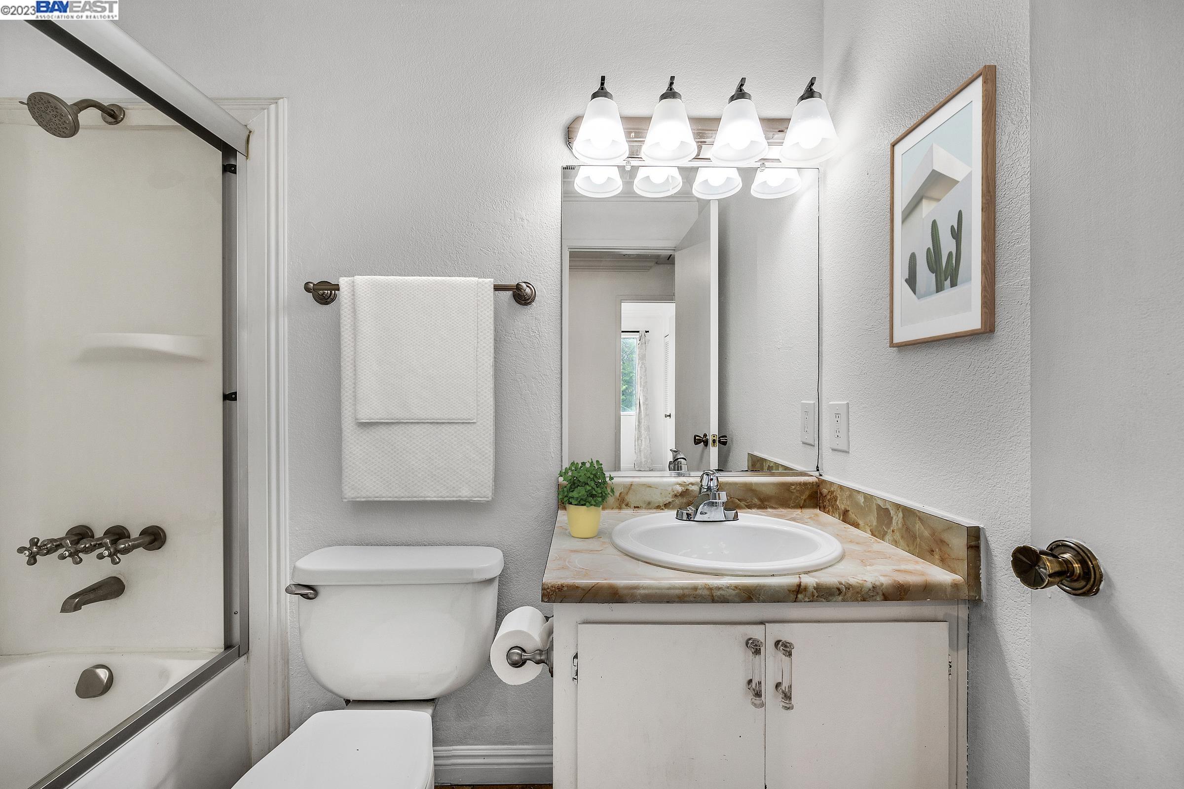 7400 Mountain Blvd # 3A