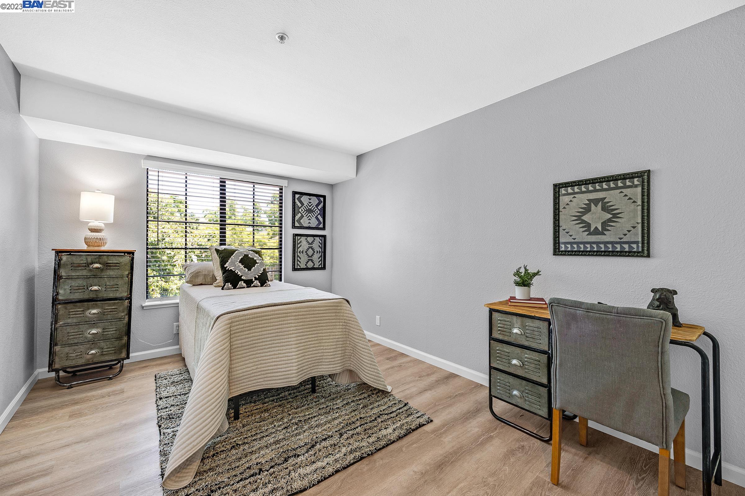 343 Charlotte Common