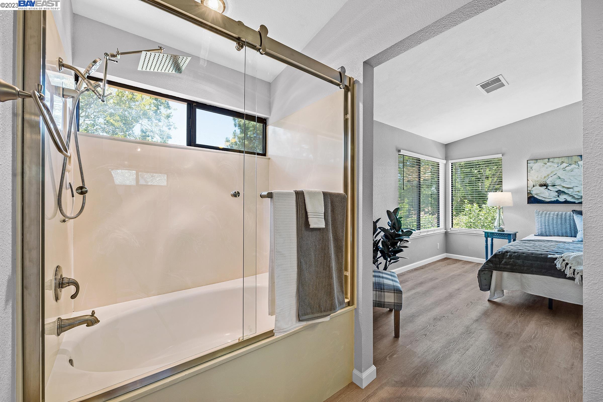 343 Charlotte Common