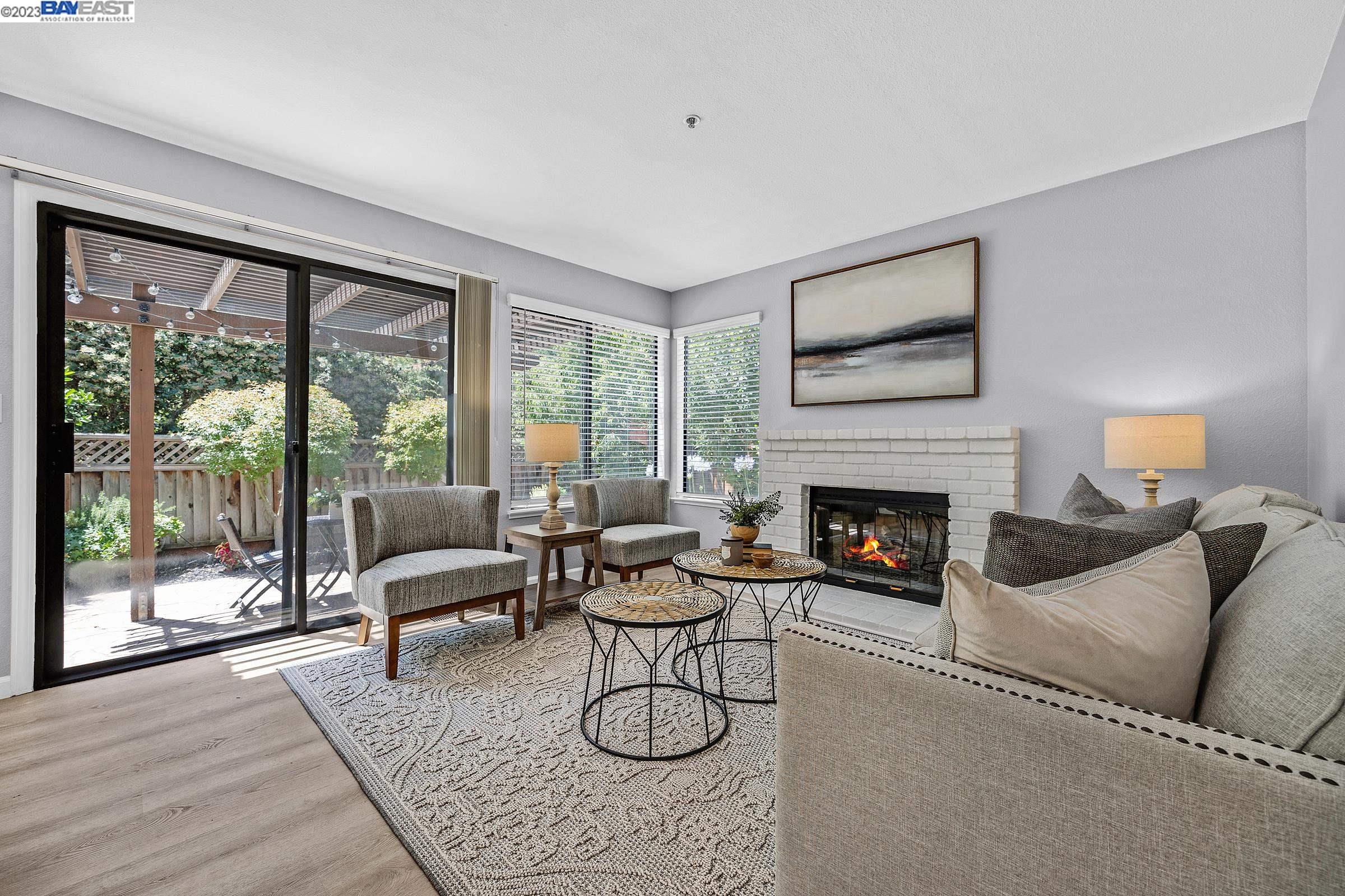 343 Charlotte Common