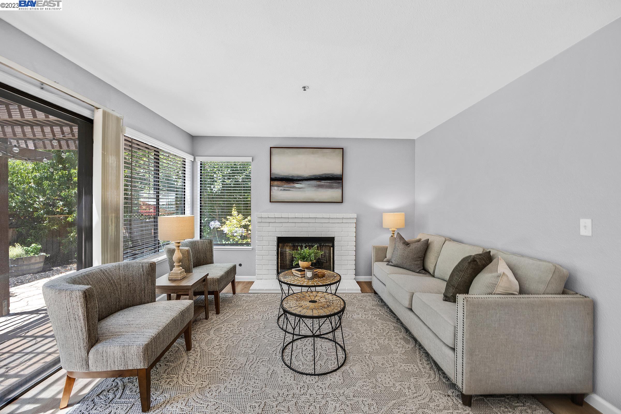 343 Charlotte Common