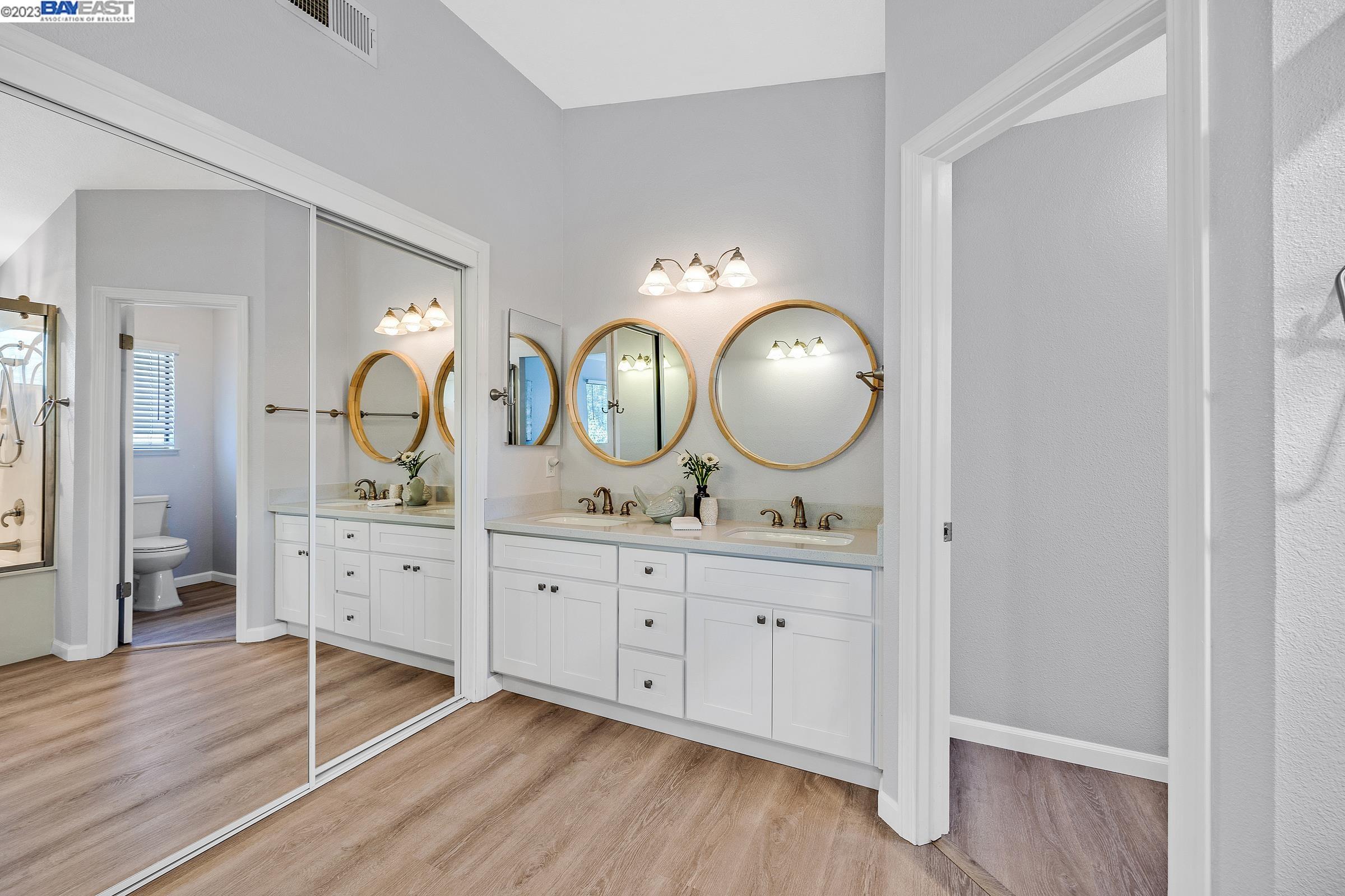 343 Charlotte Common