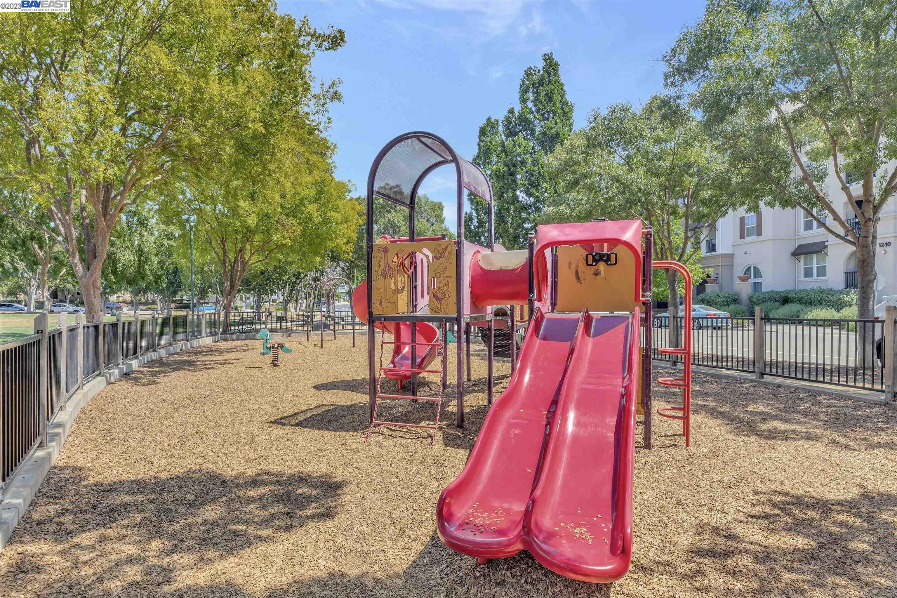 3290 Maguire Way # 223