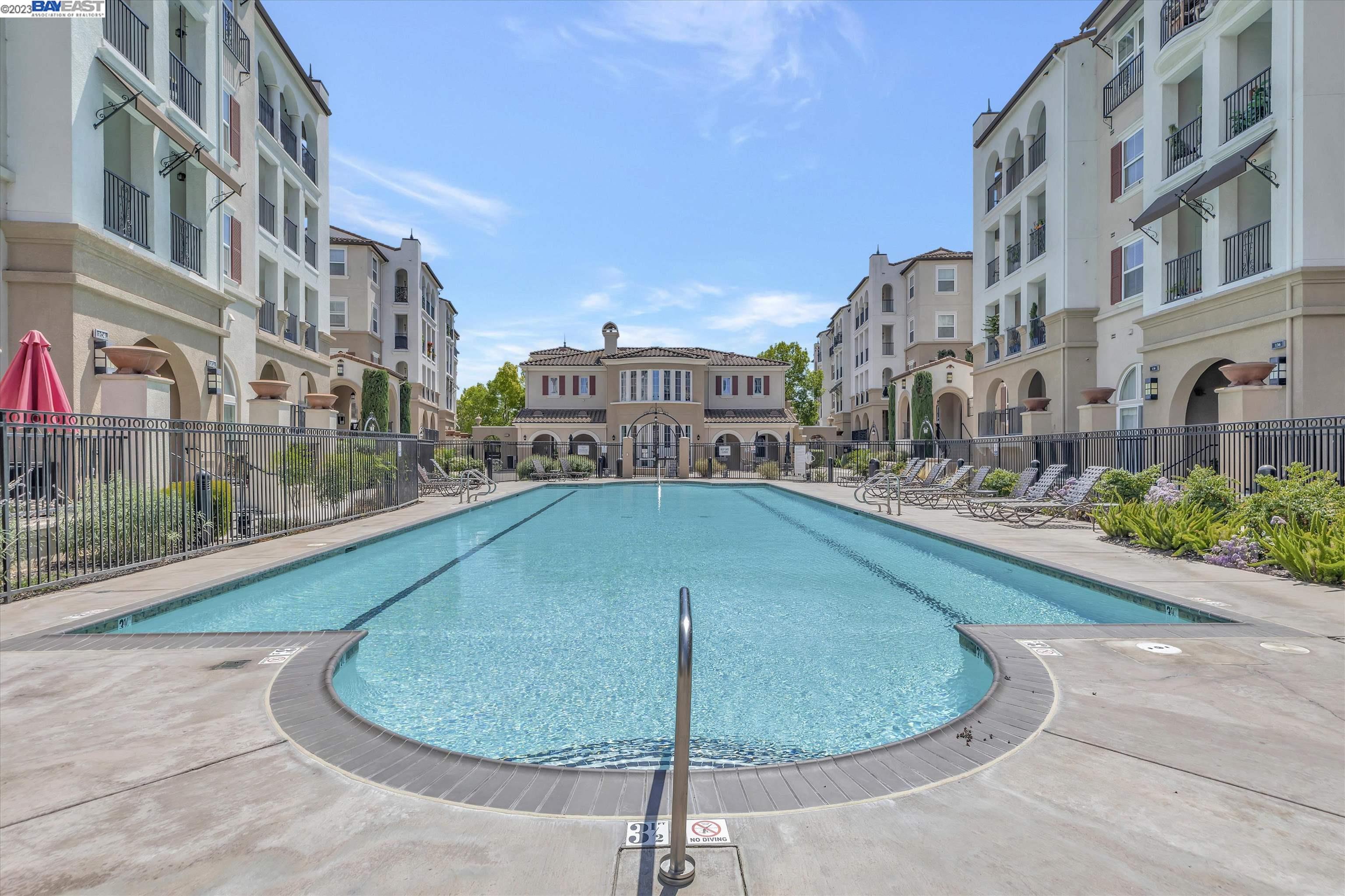 3290 Maguire Way # 223