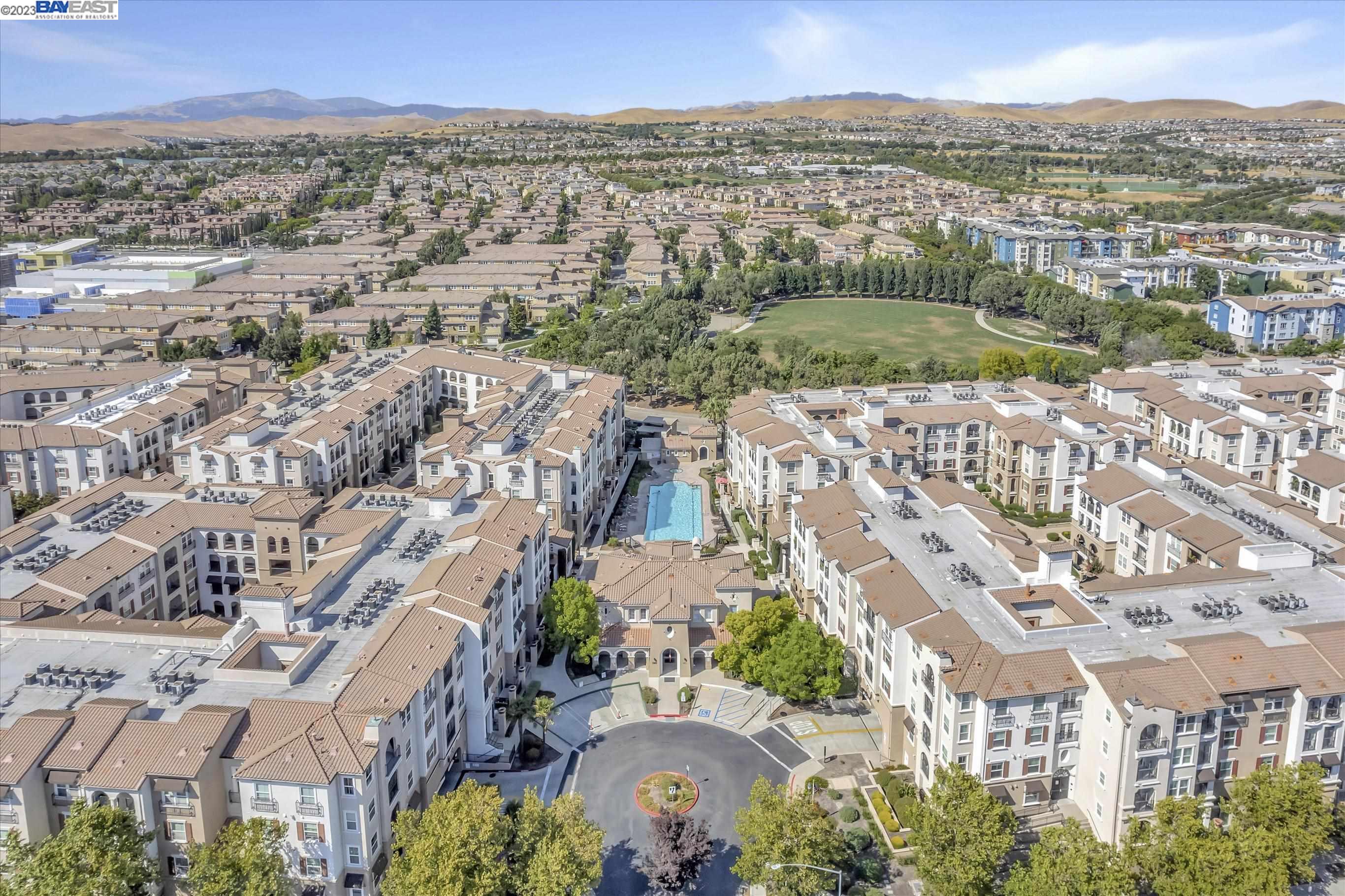 3290 Maguire Way # 223