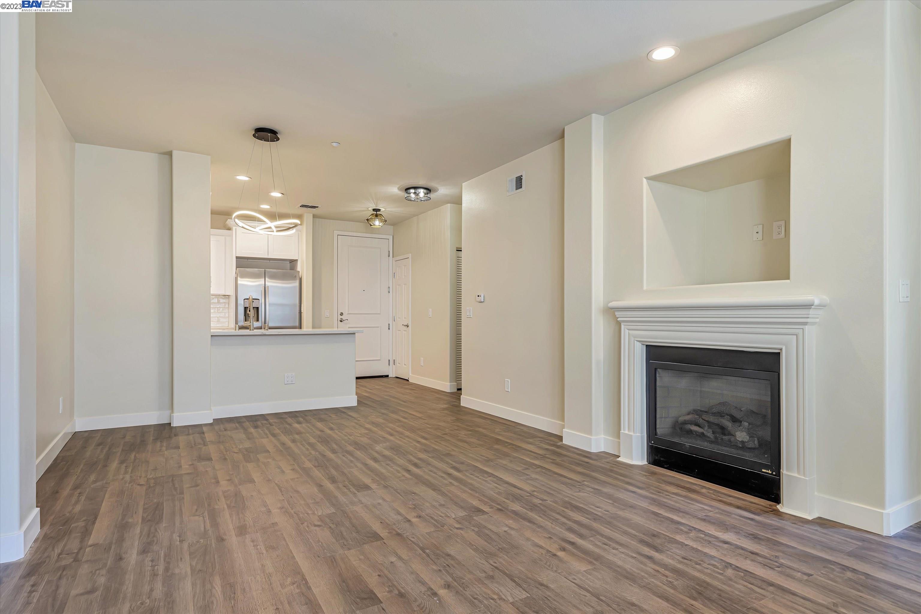 3290 Maguire Way # 223