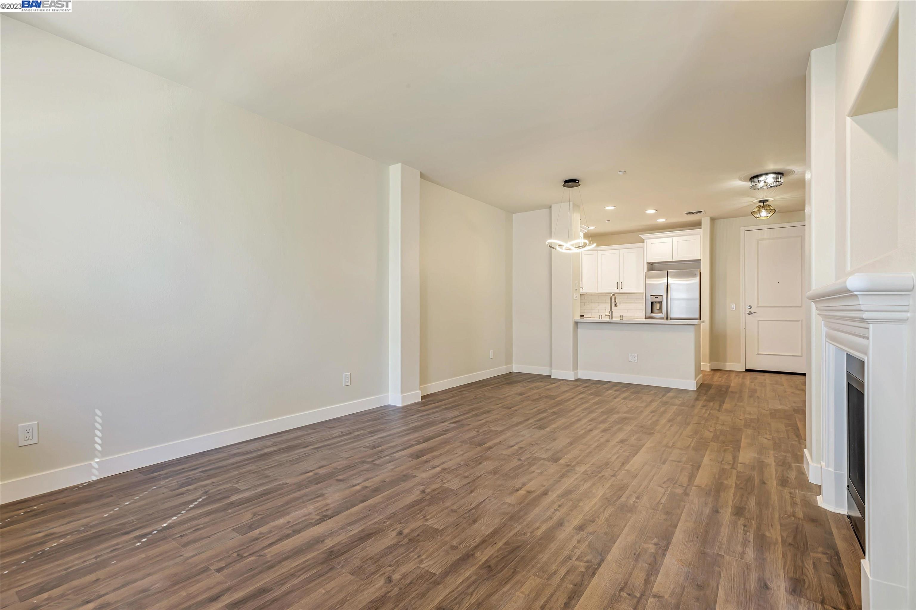 3290 Maguire Way # 223