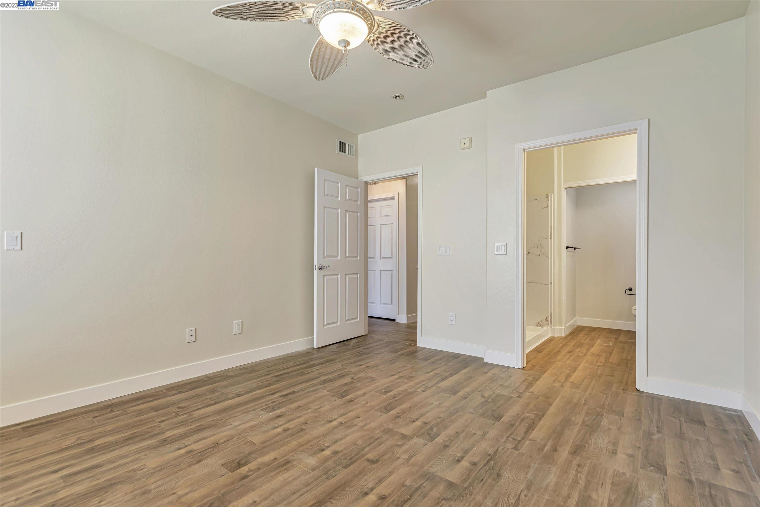 3290 Maguire Way # 223