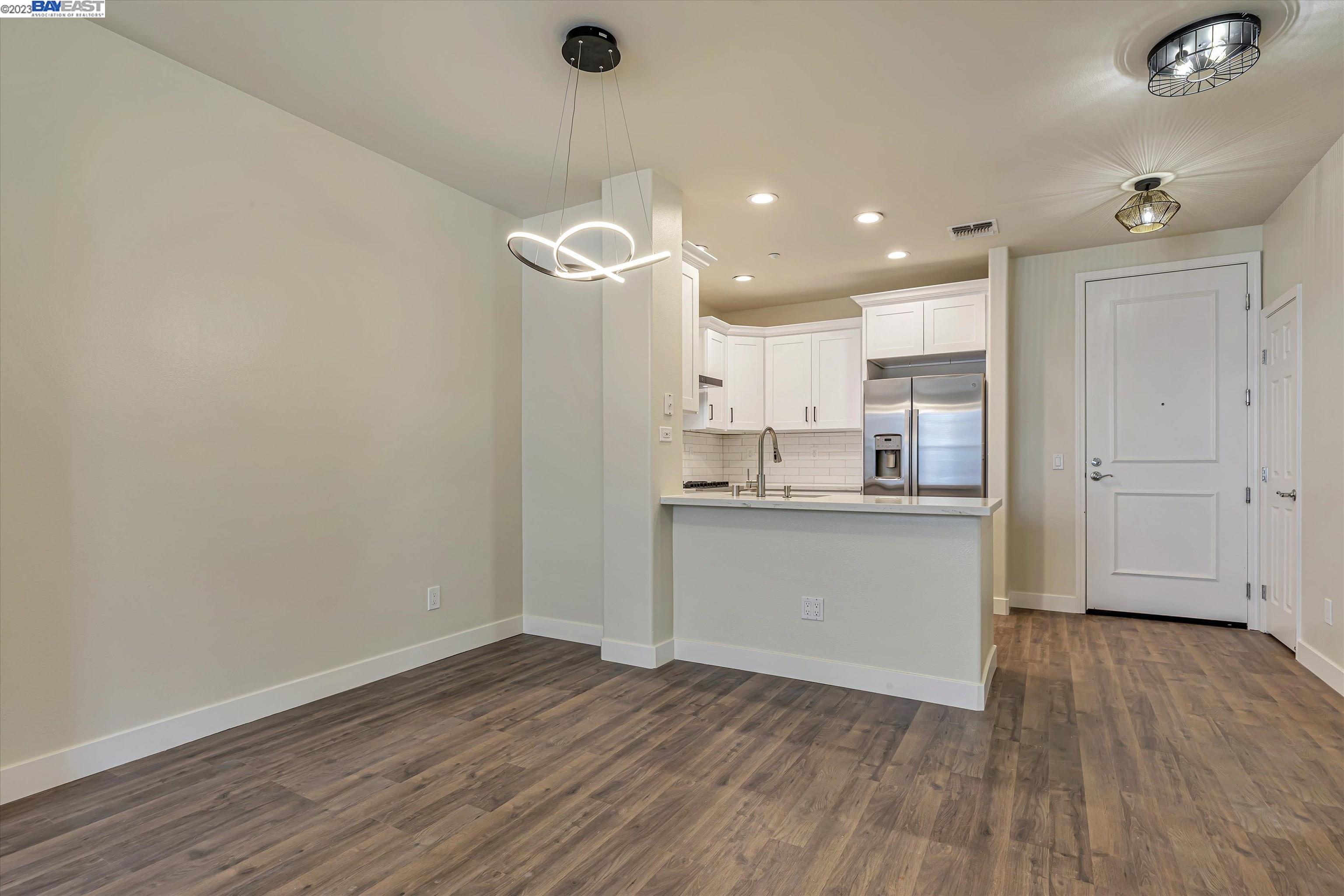 3290 Maguire Way # 223