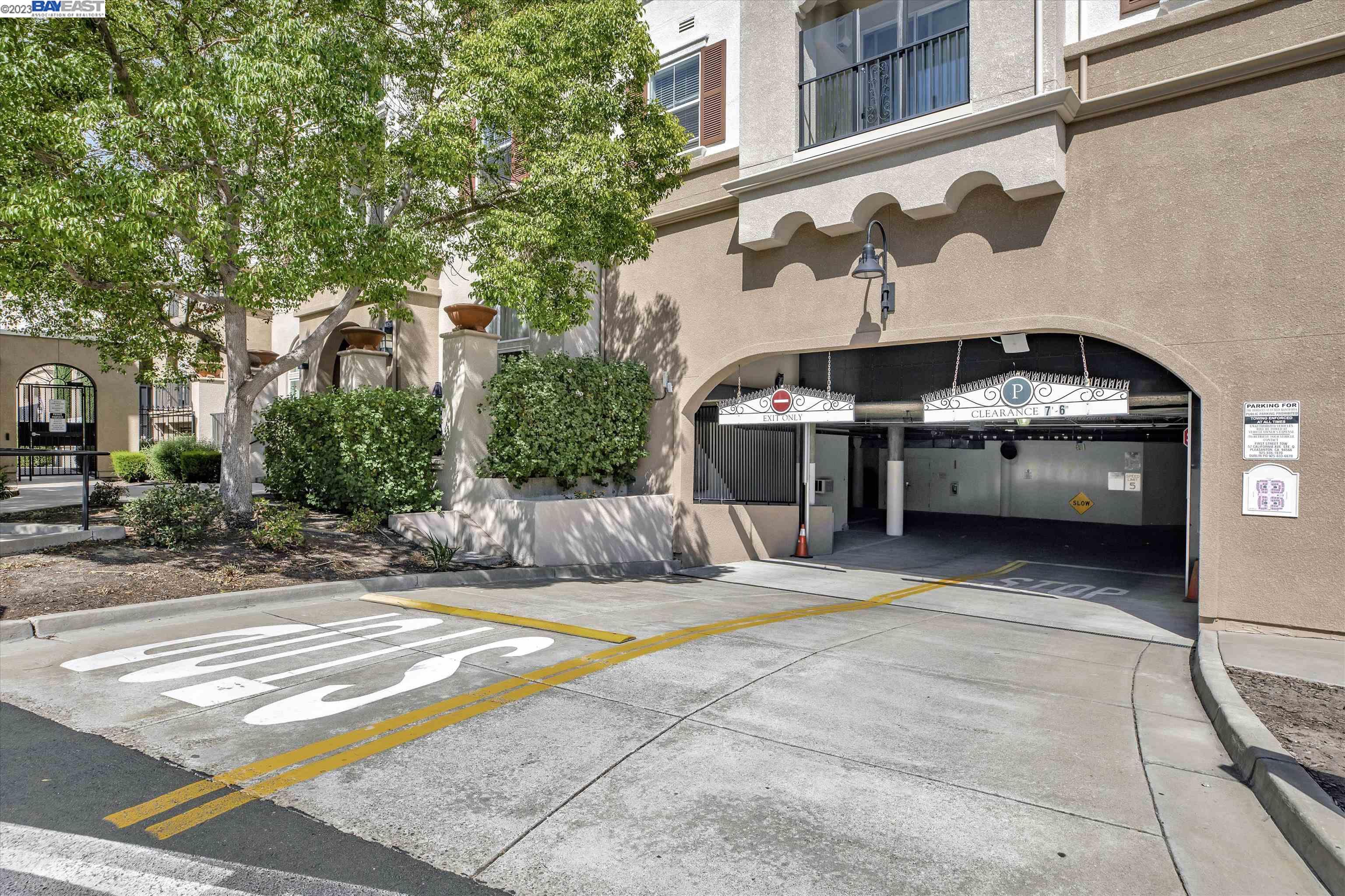 3290 Maguire Way # 223