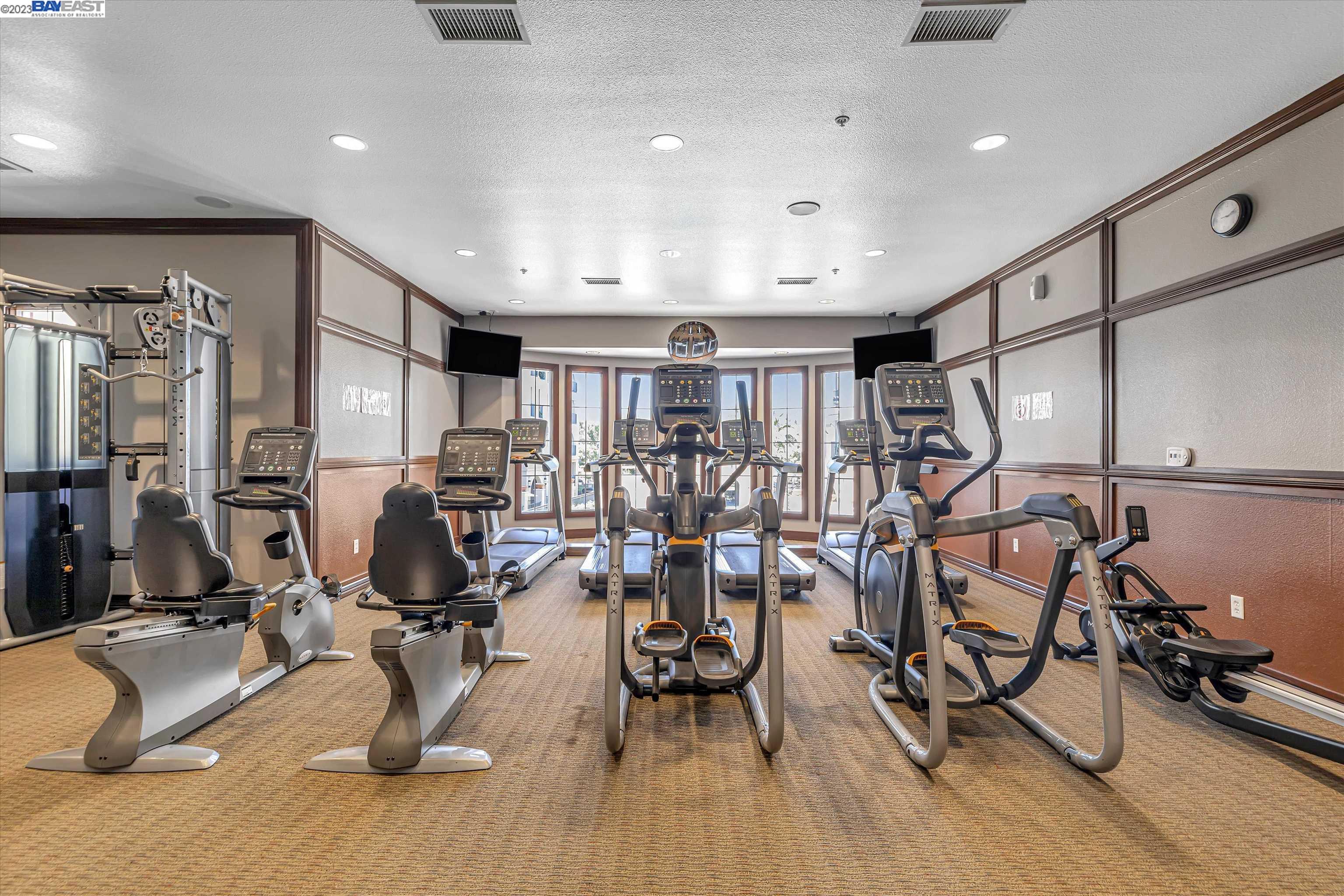 3290 Maguire Way # 223