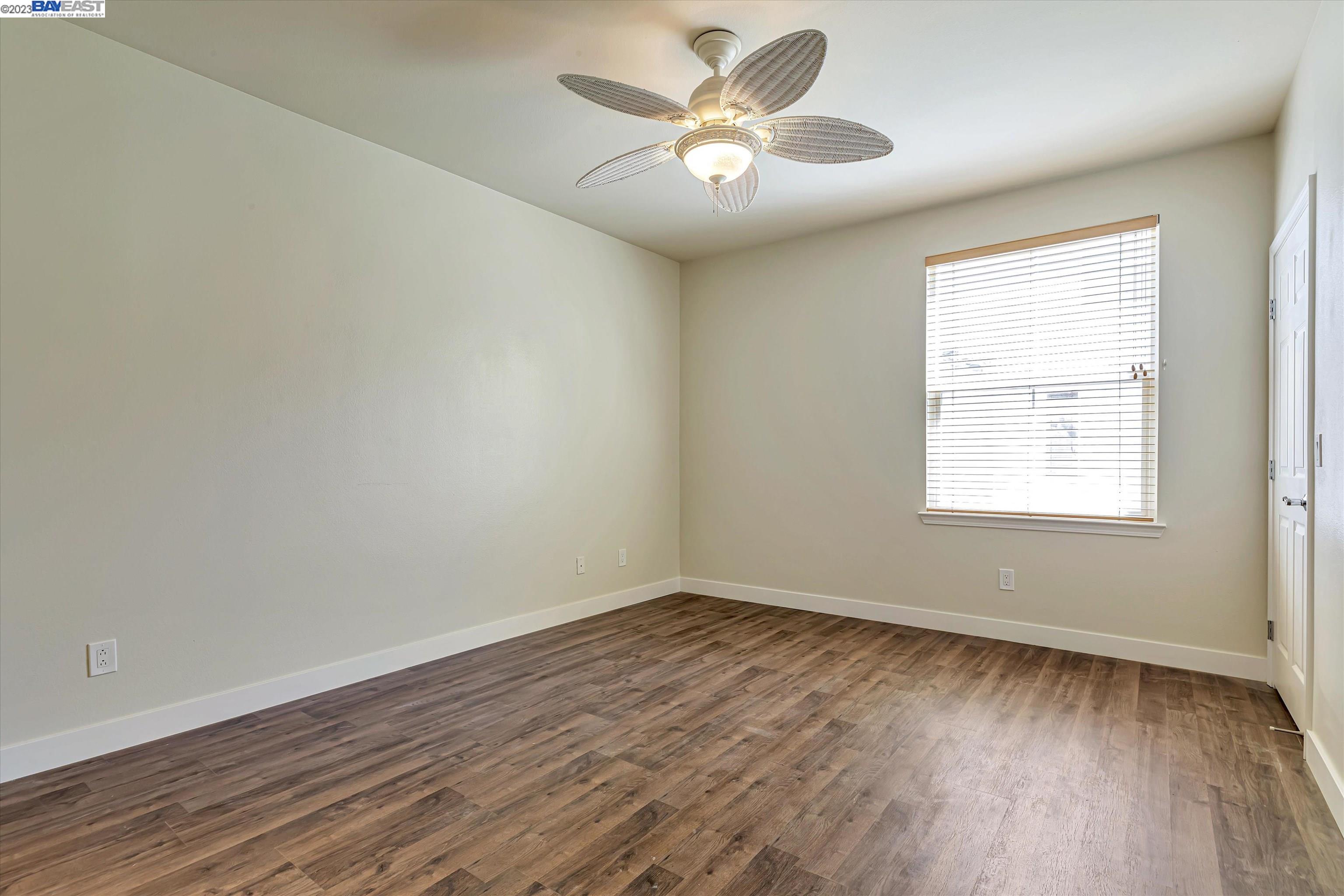 3290 Maguire Way # 223