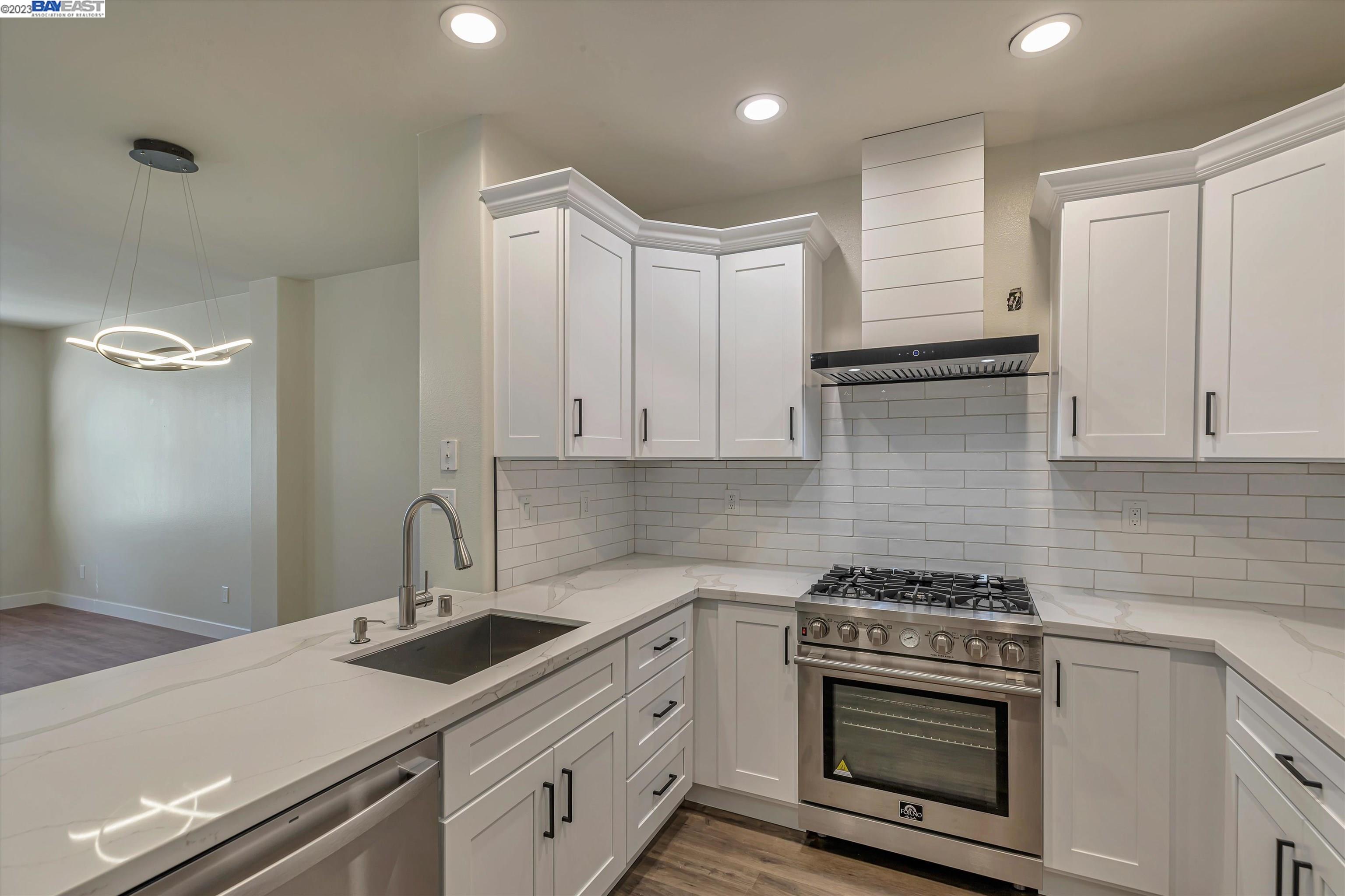 3290 Maguire Way # 223