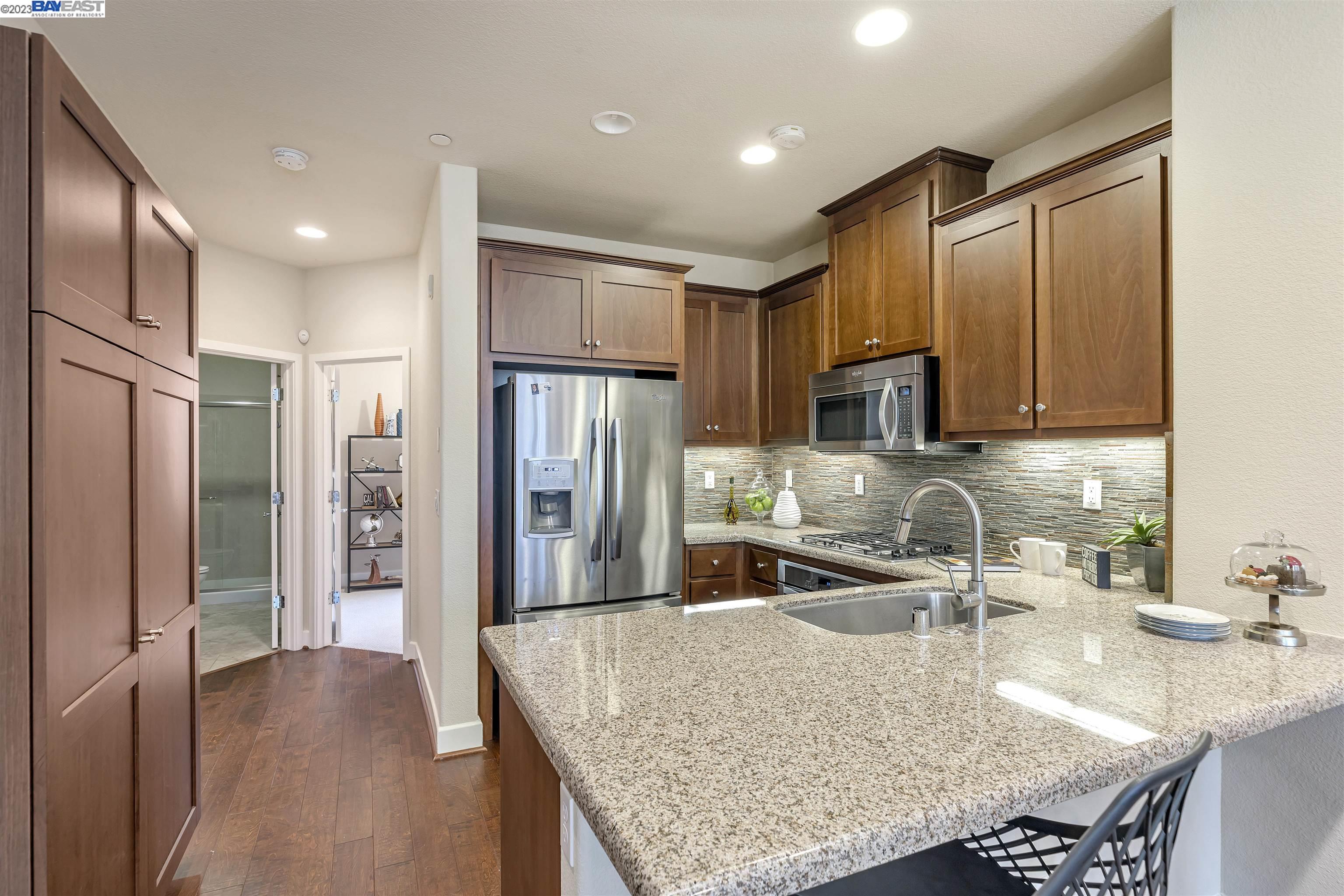 6661 Tralee Village Dr