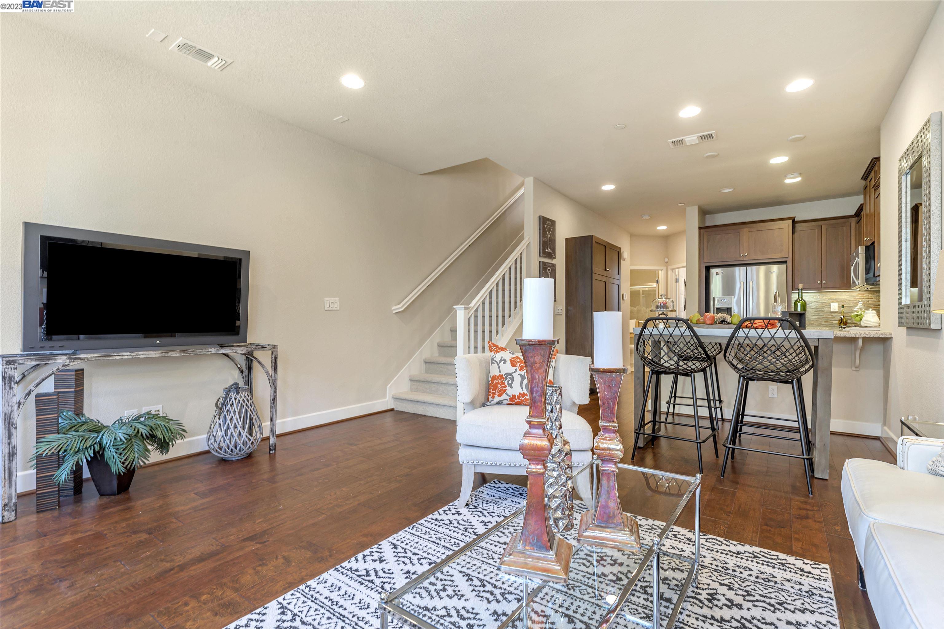 6661 Tralee Village Dr