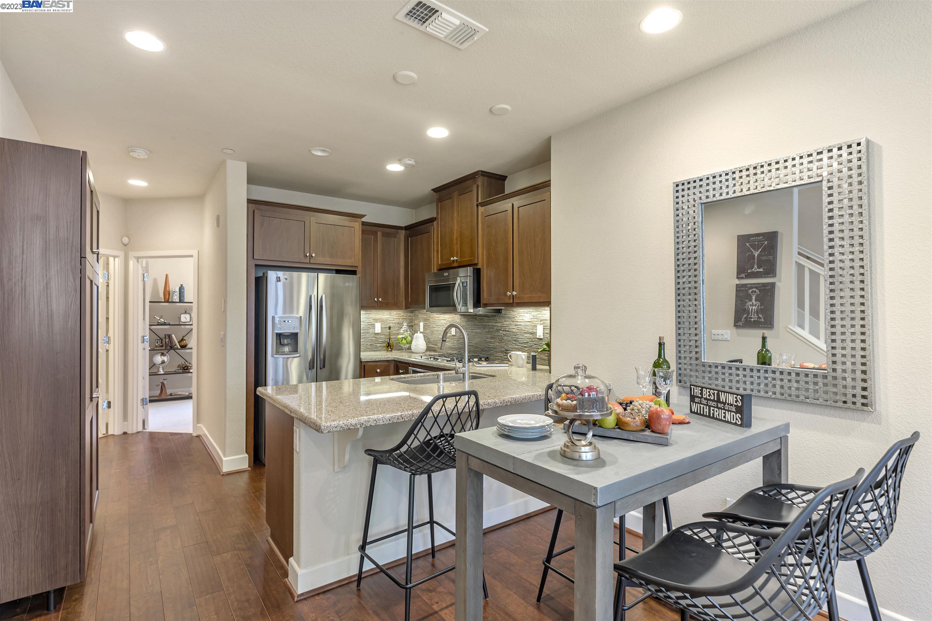 6661 Tralee Village Dr