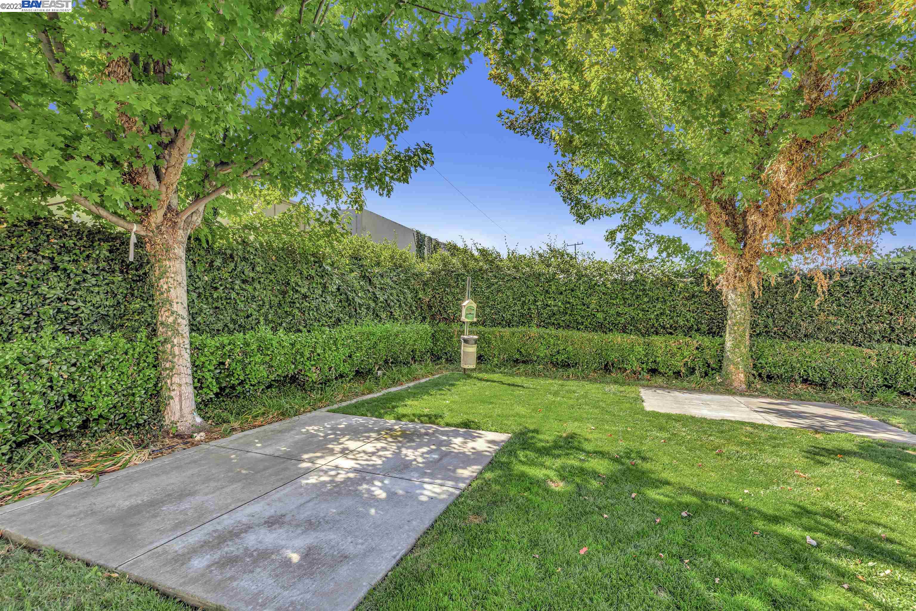 6661 Tralee Village Dr