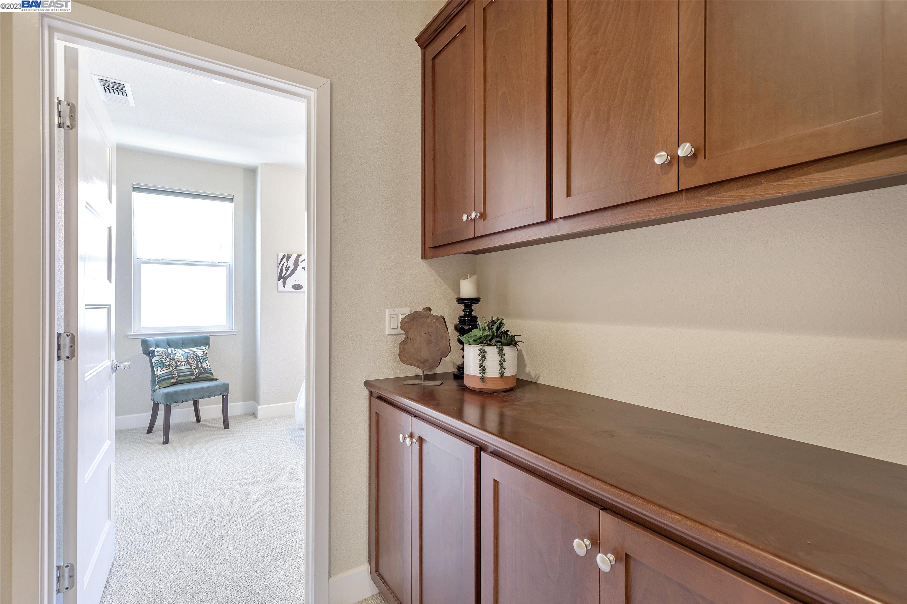 6661 Tralee Village Dr