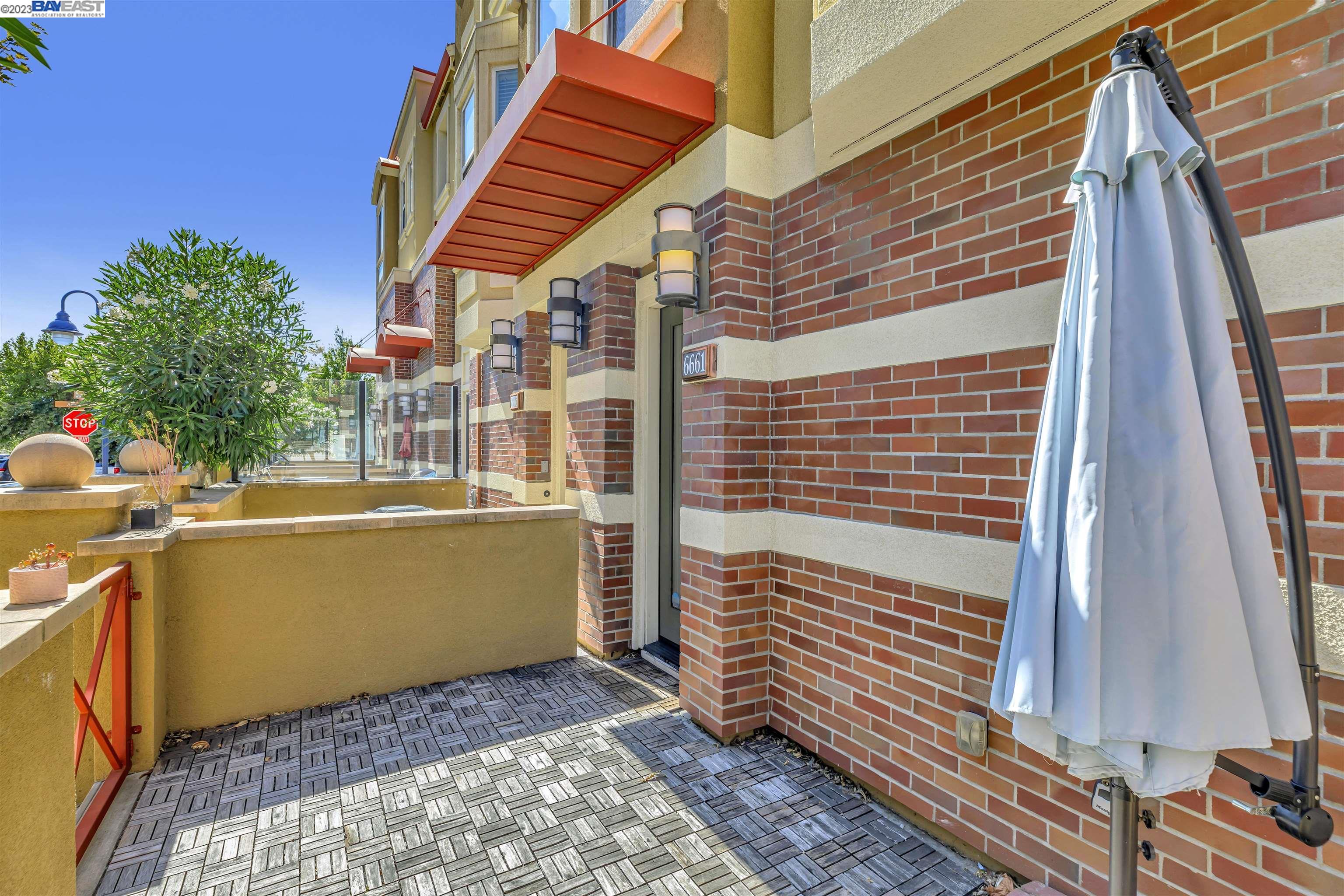 6661 Tralee Village Dr