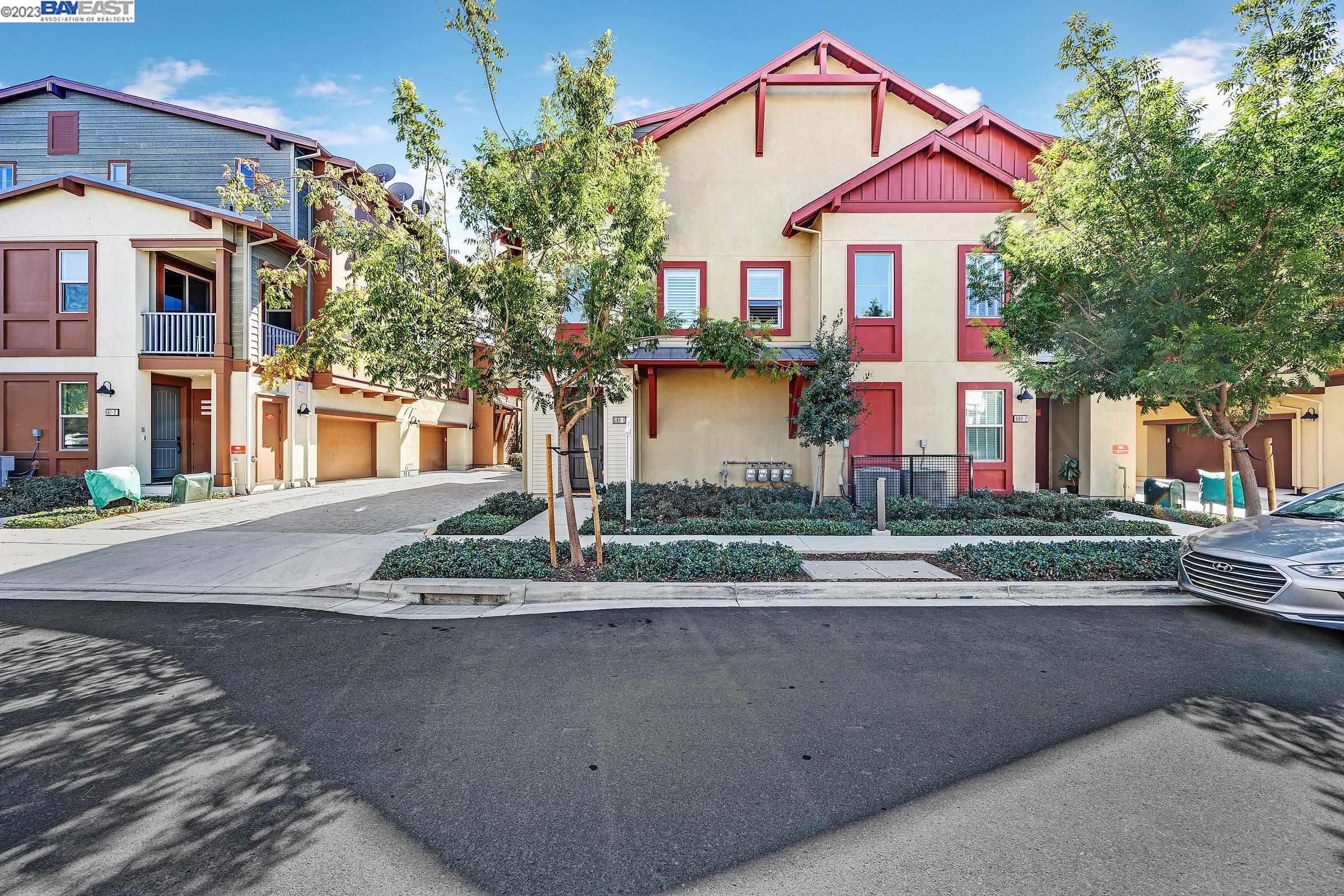 689 Sandalwood Drive # 1