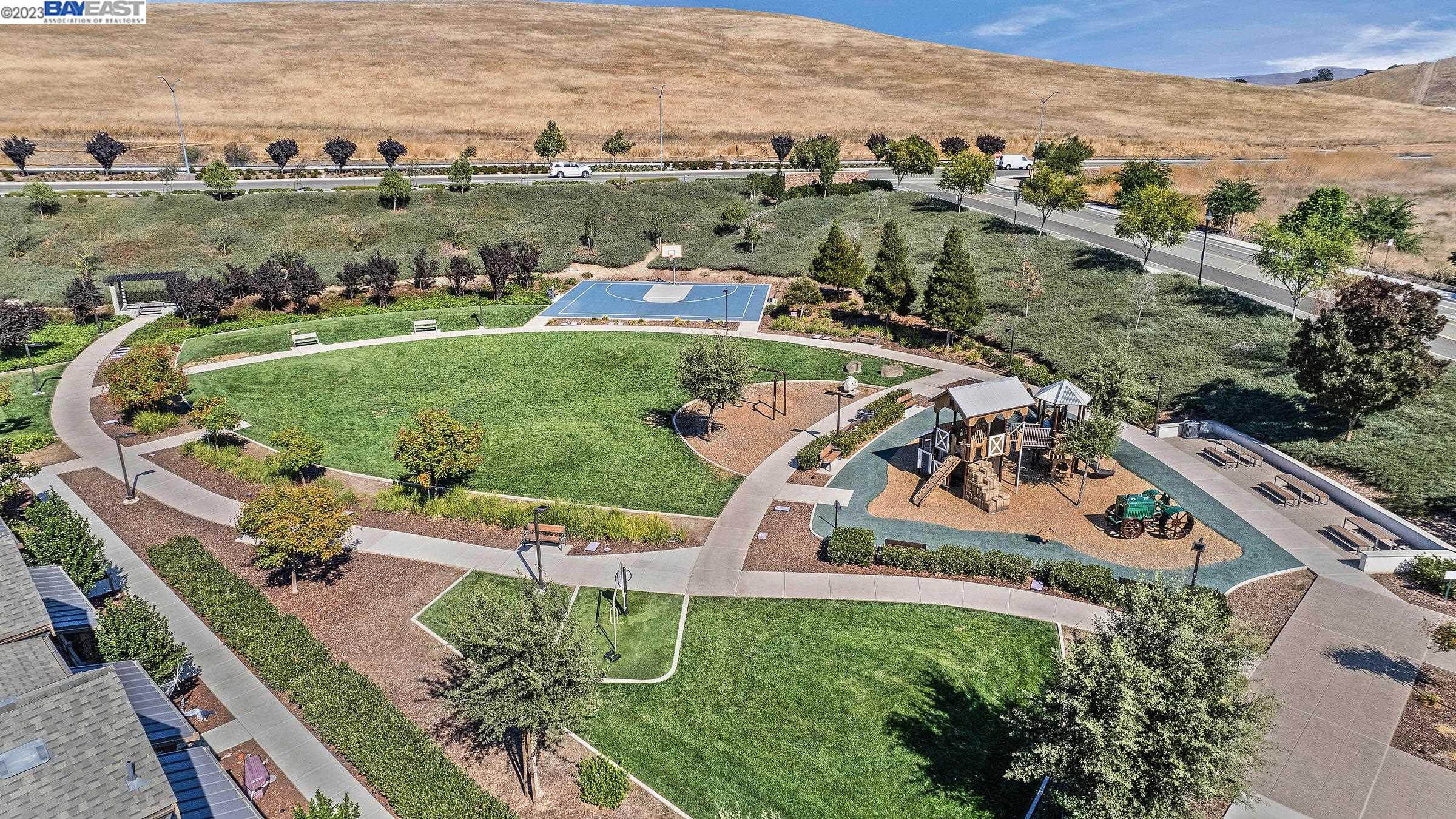 689 Sandalwood Drive # 1