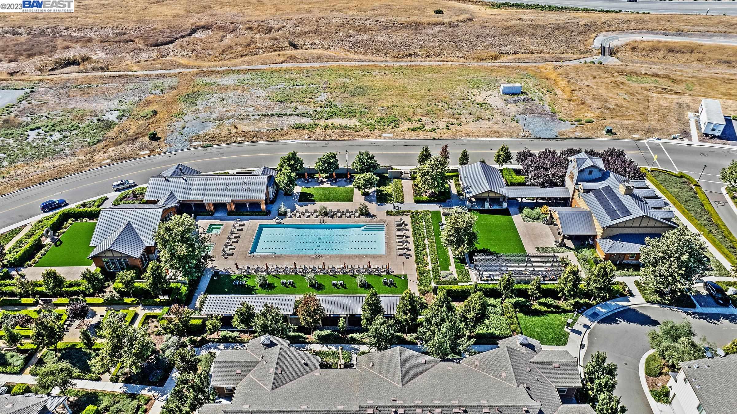 689 Sandalwood Drive # 1