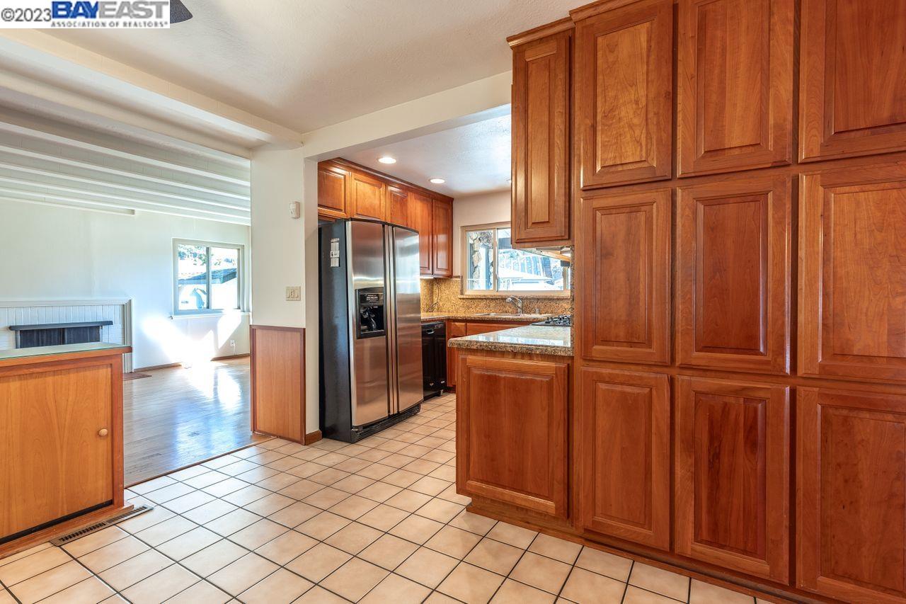 31621 Chicoine Avenue