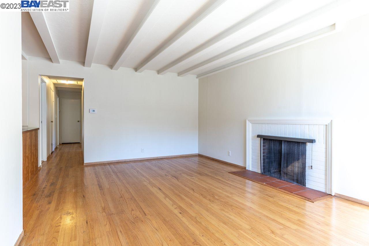 31621 Chicoine Avenue