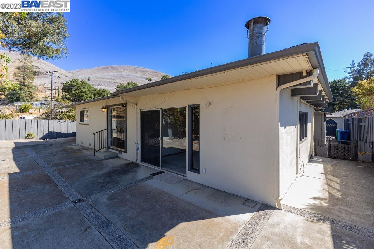 31621 Chicoine Avenue