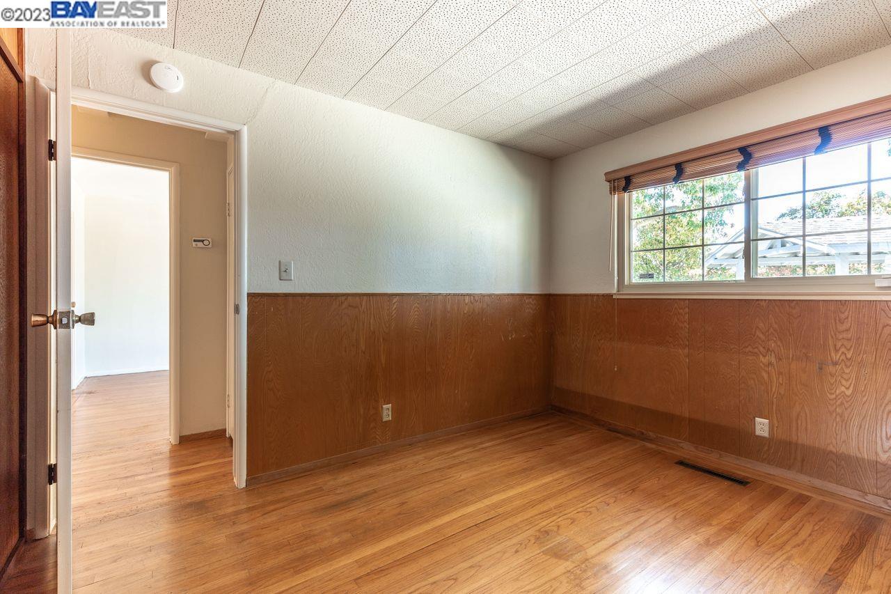 31621 Chicoine Avenue