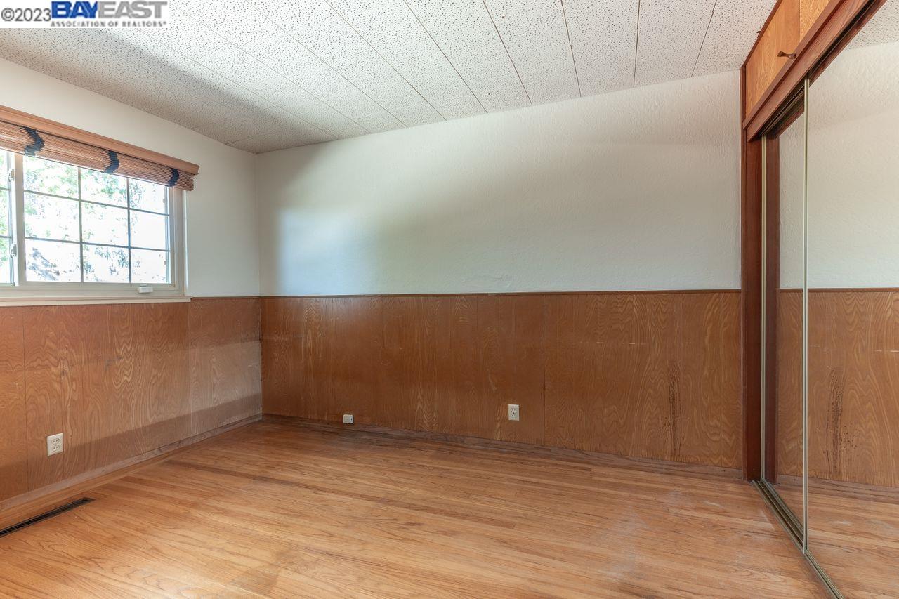 31621 Chicoine Avenue