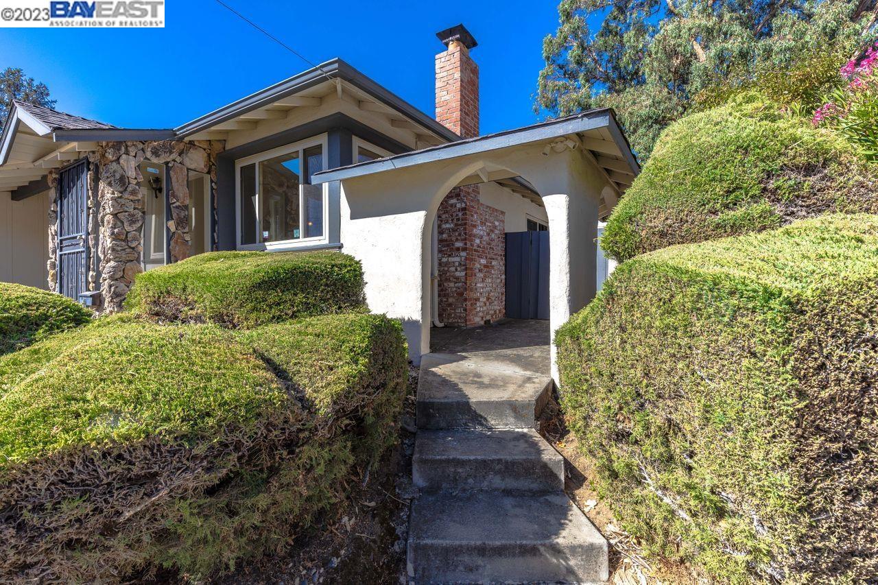 31621 Chicoine Avenue