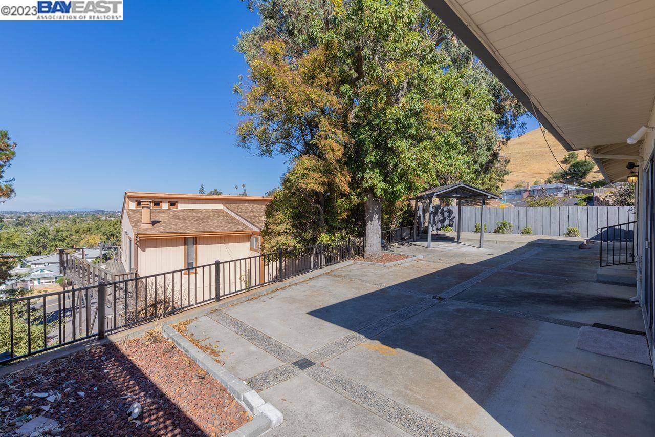 31621 Chicoine Avenue